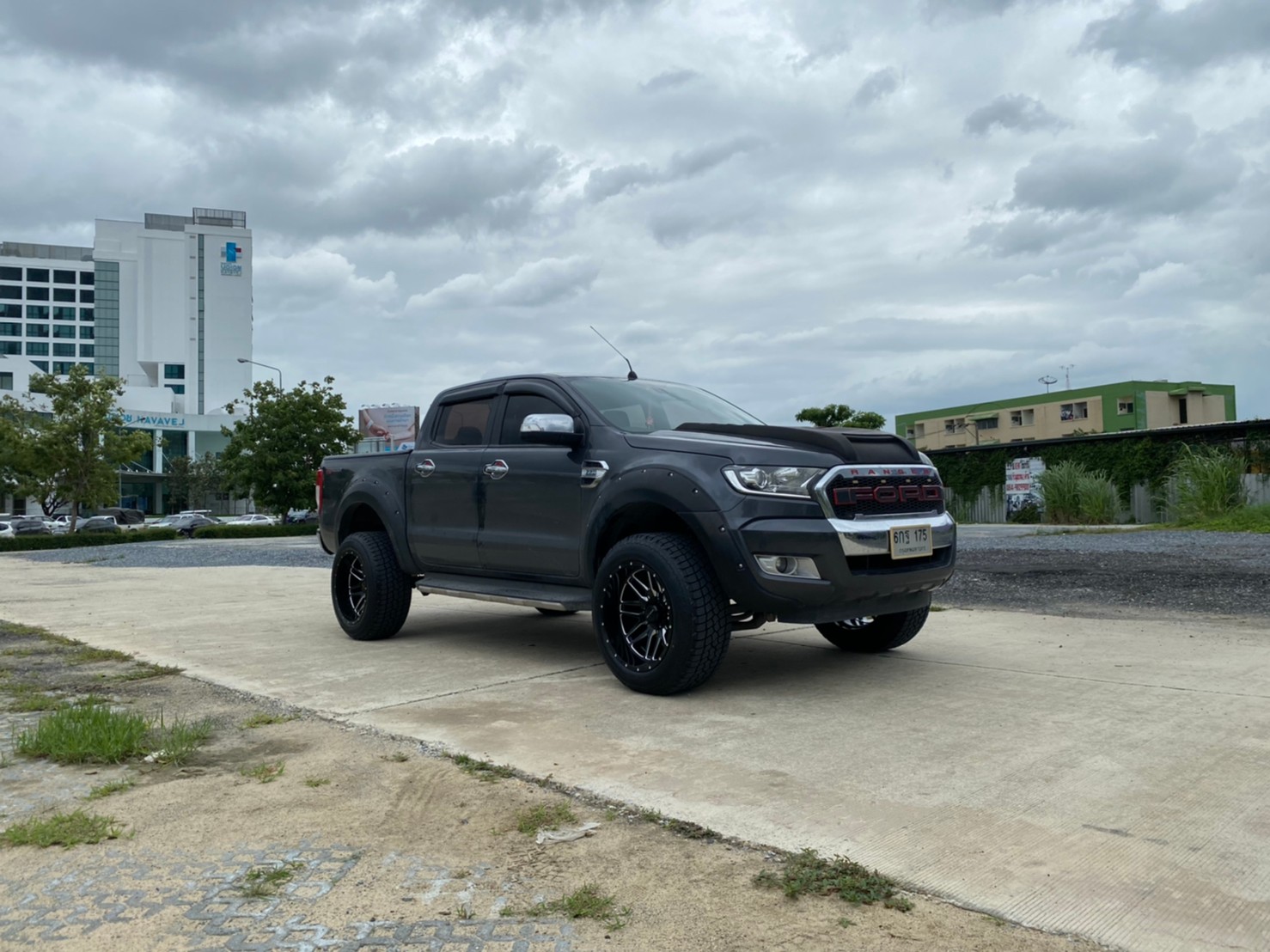 FORD ทรงเมกา ล้อเทพลึกสุดตาราง