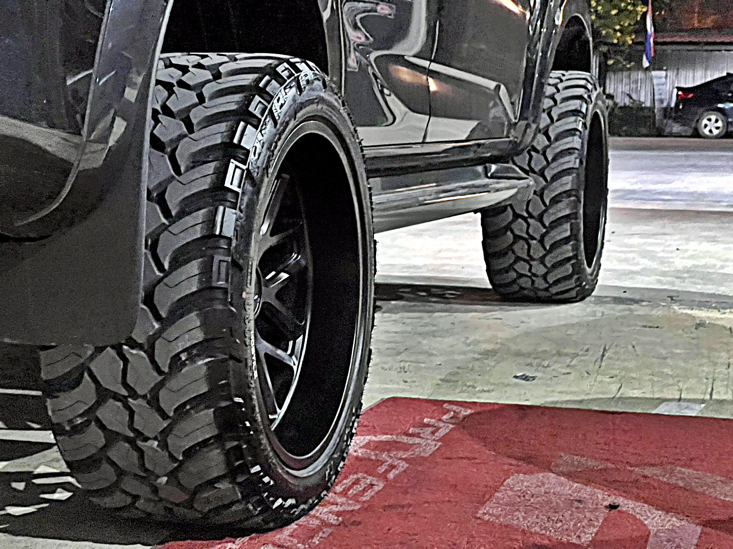 D-MAX ทรงเมกา จัดล้อแท้ HOSTILE ที่ STEP9