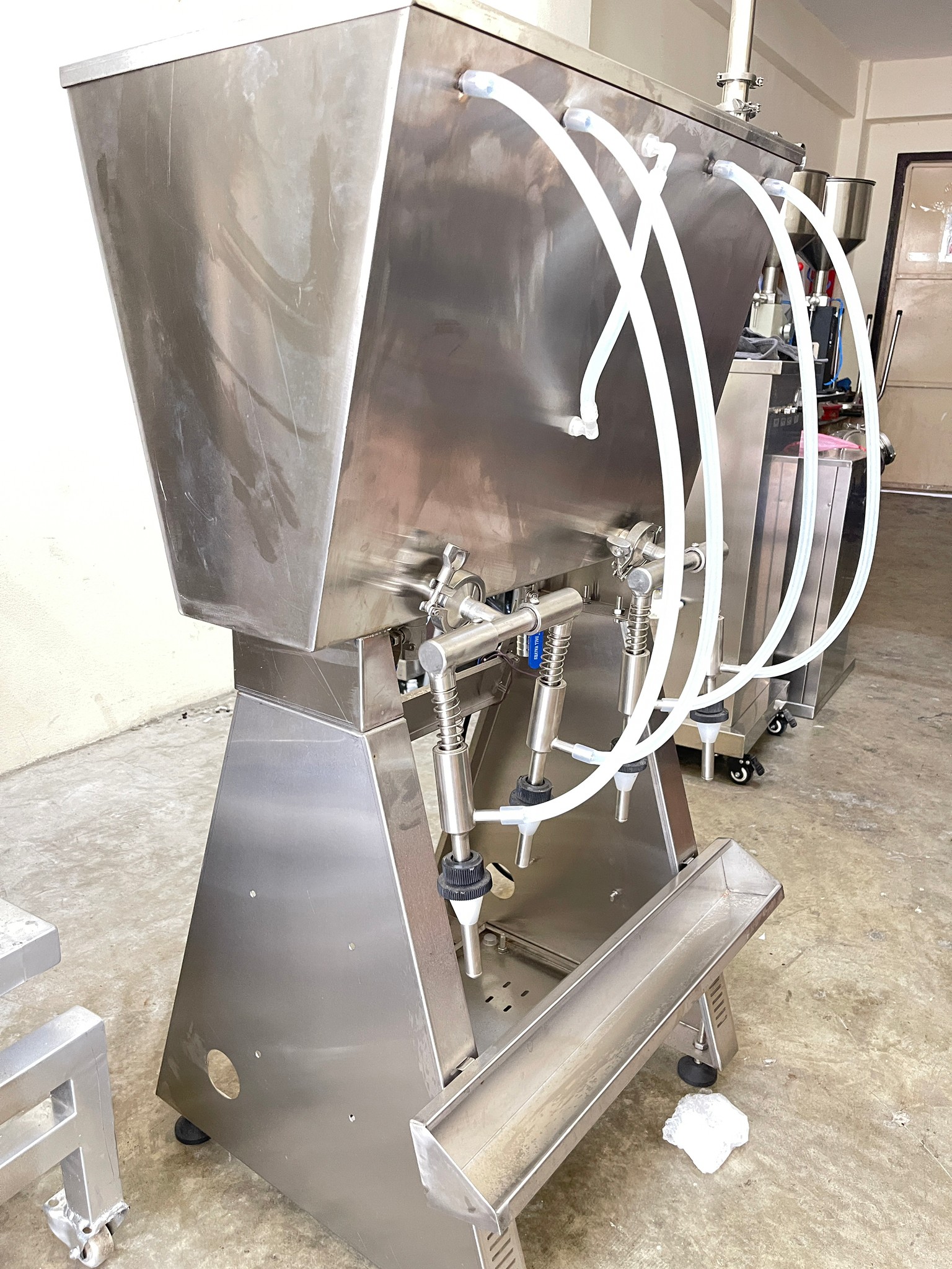 17173 เครื่องบรรจุเหล้า สุรา น้ำ/ซอส/น้ำส้มสายชู/น้ำมันสำหรับบริโภค HY0407