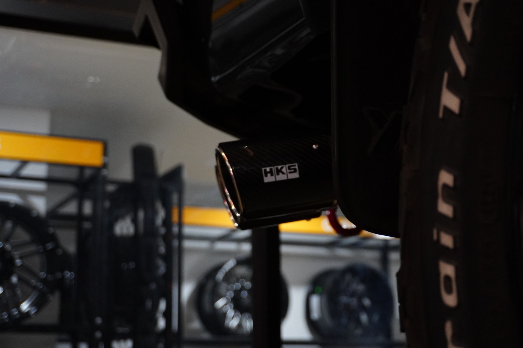 ท่อ HKS จากญี่ปุ่น Side muffler Twin Crb 𝙃𝙆𝙎 𝙇𝙀𝙂𝘼𝙈𝘼𝙓 TOYOTA REVO