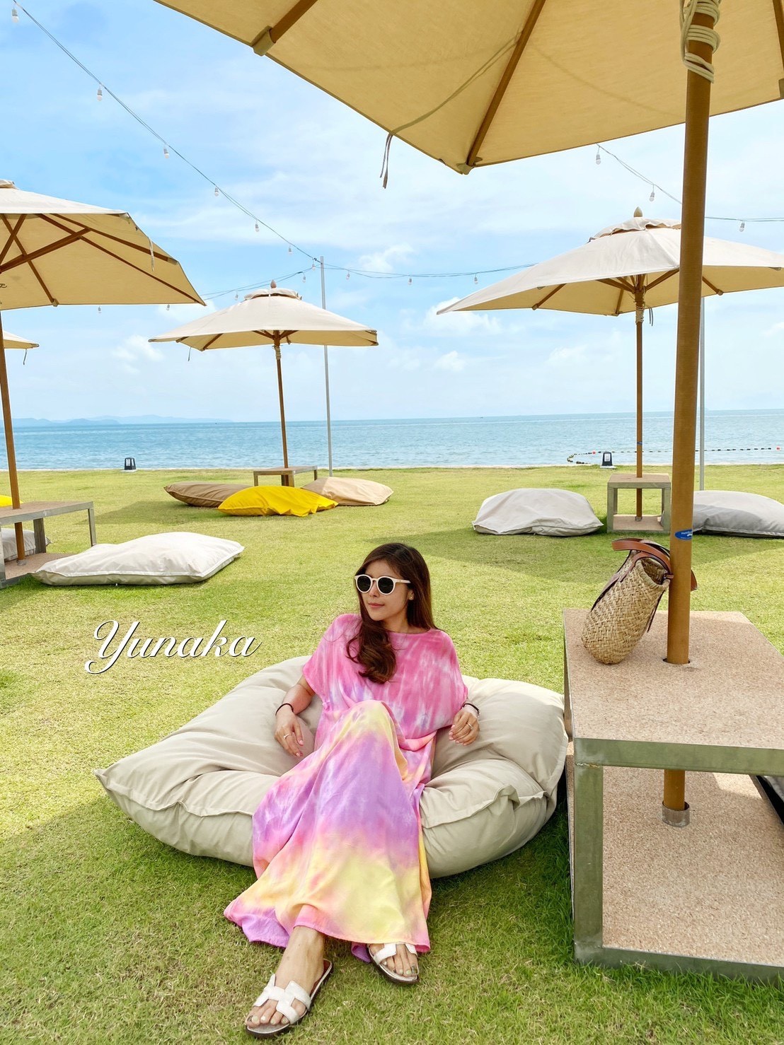 เดรสมัดย้อม