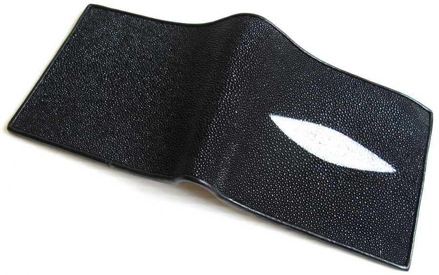 กระเป๋าสตางค์หนังปลากระเบนแท้1ตา แบบสั้น สีดำ