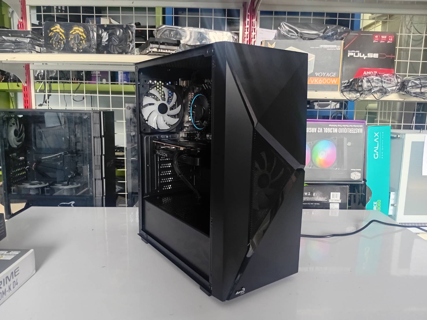 คอมสเปคเน้นเล่นเกมส์ I5 12400F+ RX6600 8G