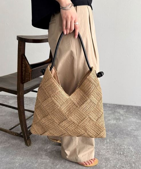 กระเป๋าสาน สะพายไหล่ ลายข้าวหลามตัด สไตล์เกาหลีใหม่ 🥪