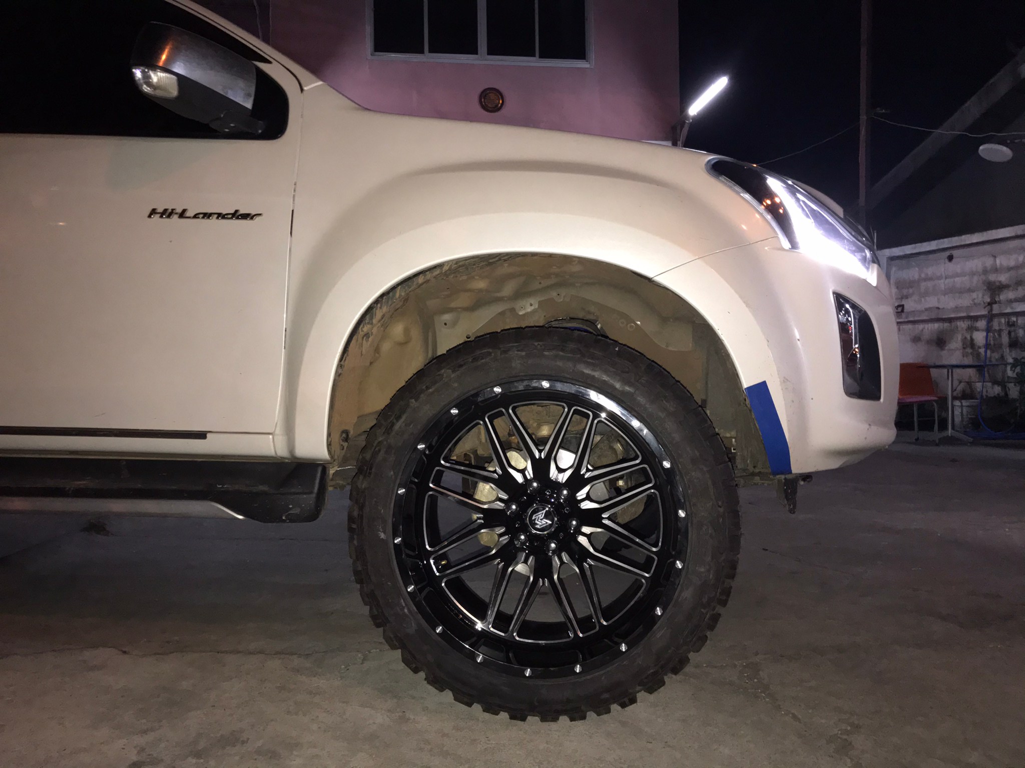 MAGNETIC 22x12 ET-44 CROSSWIND MT 33/12.5R22