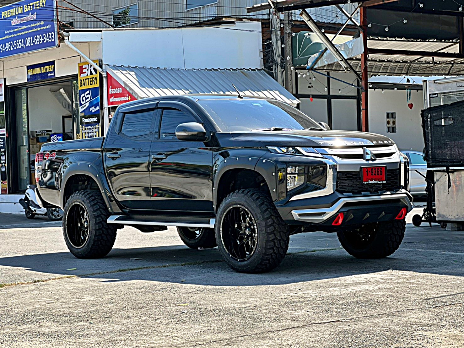 TRITON ทรงเมกา ล้อ FORCE ที่ STEP9