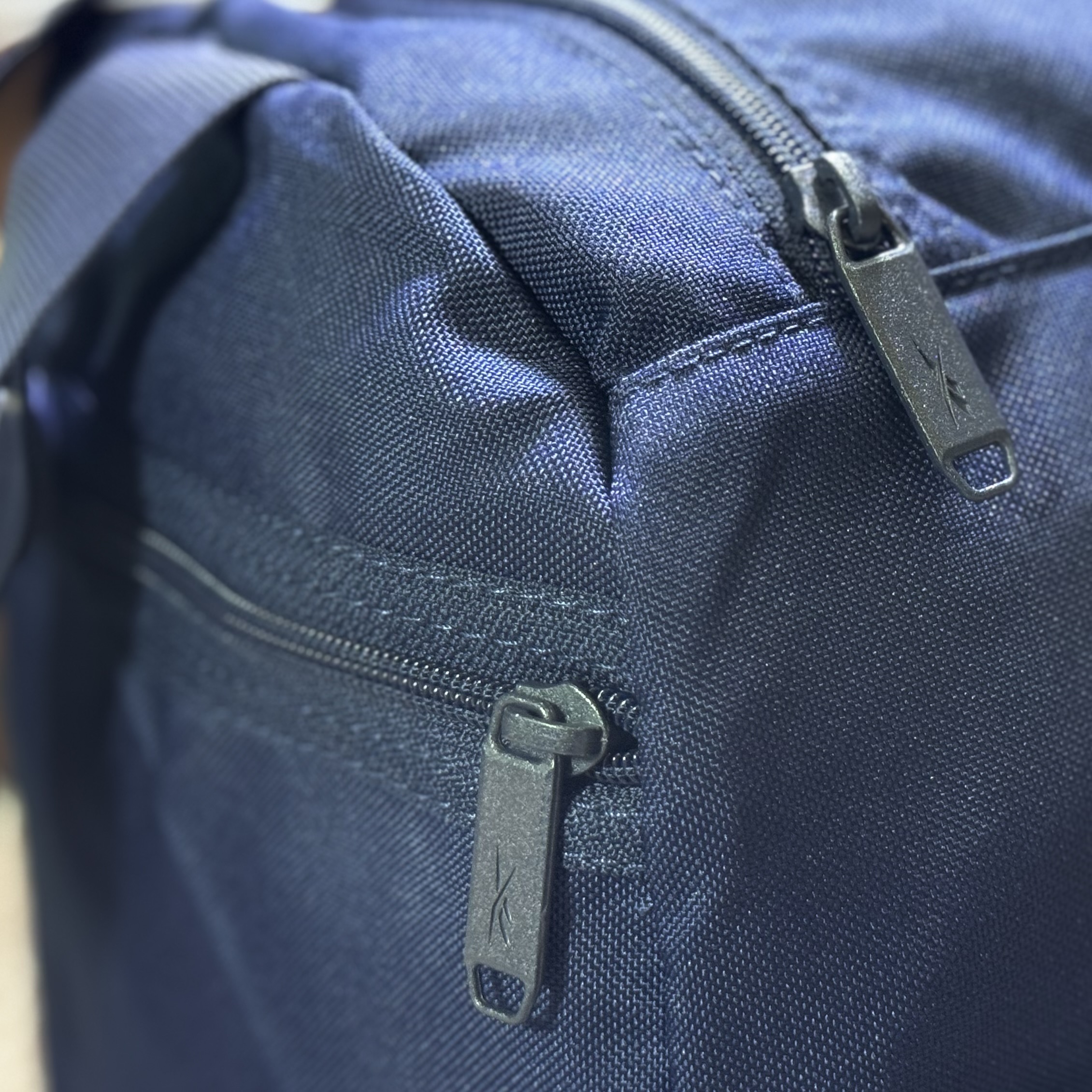 กระเป๋า Reebok Active Core Grip Mini Duffle Bag ‘NAVY’ (24L)