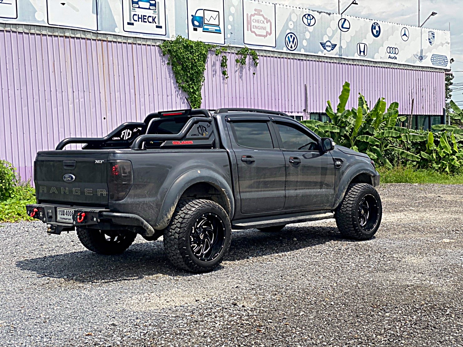 FORD จัดชุดใหม่ ทรงเมกาที่ STEP9