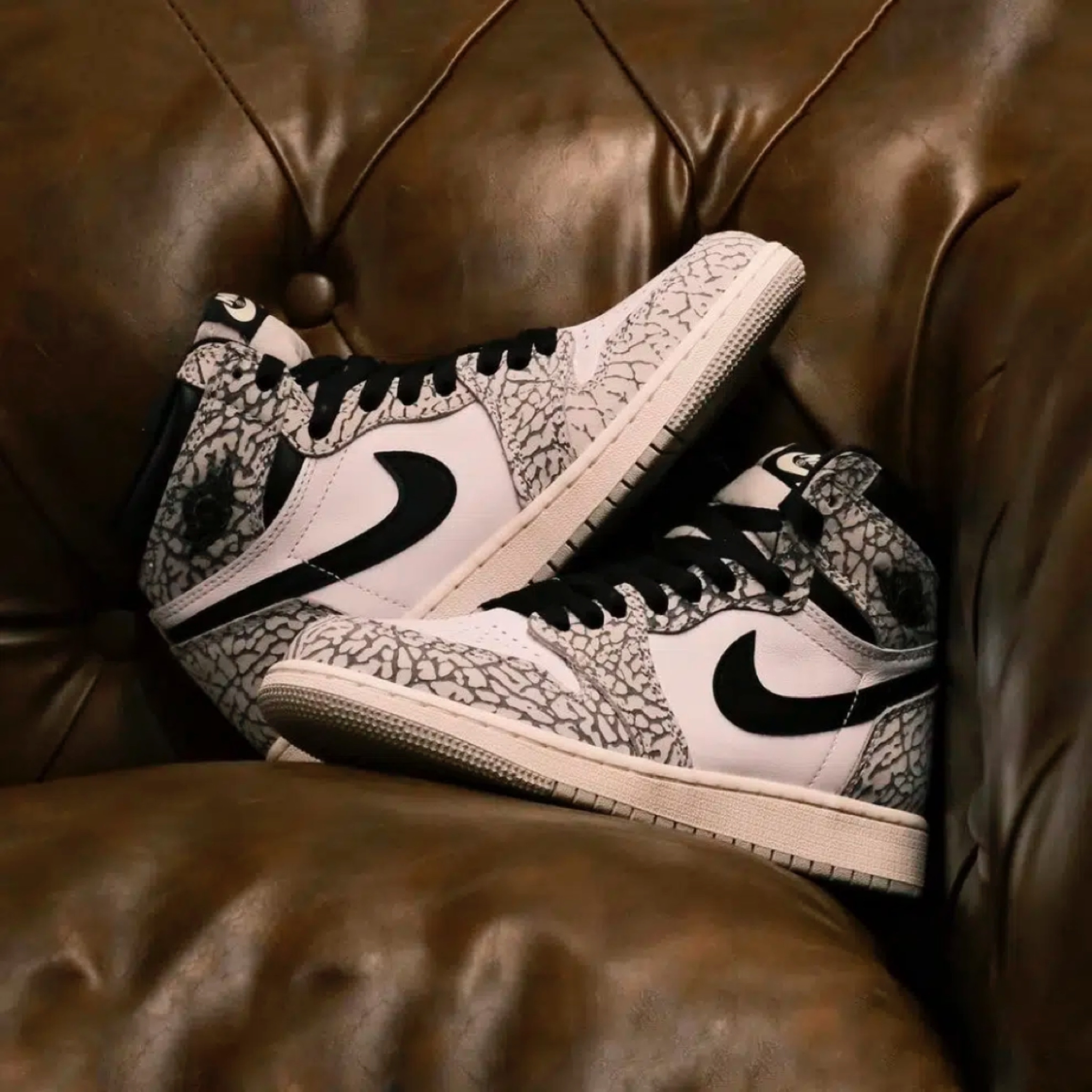 รองเท้า Nike Air Jordan 1 ‘White/Cement’ (M9US)