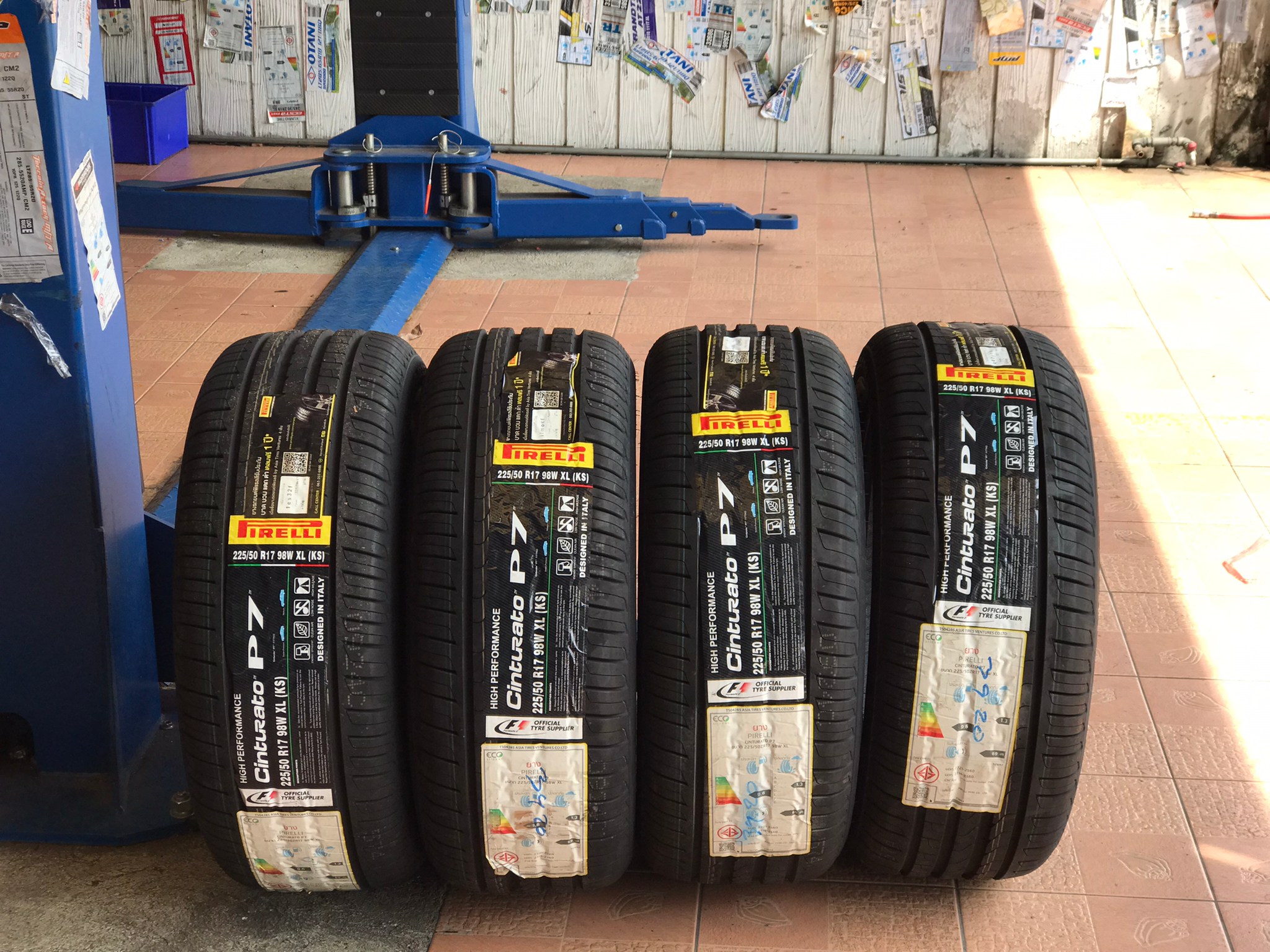 PIRELLI CINTURATO P7 245/45-17 ราคาพิเศษที่ STEP9