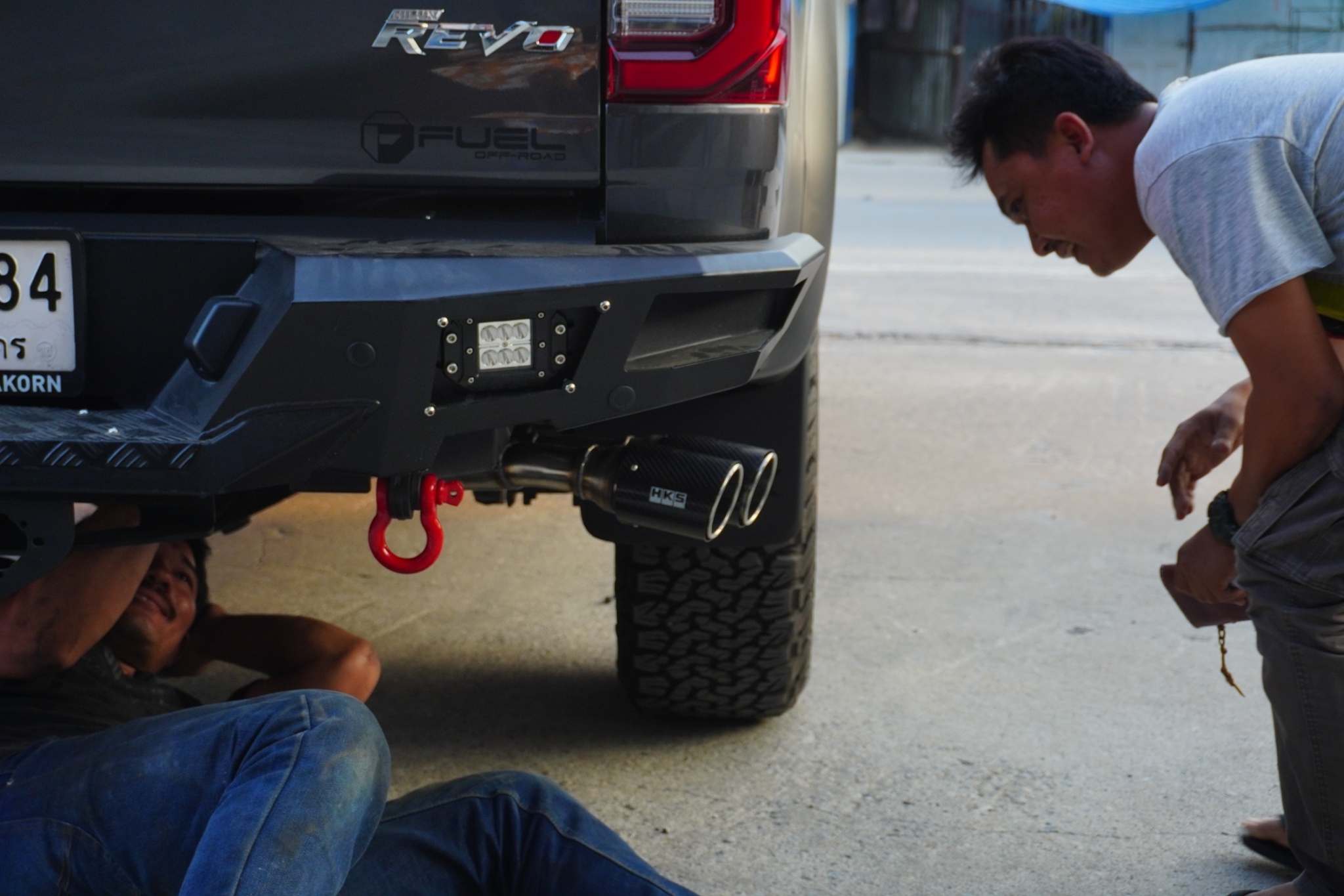 ท่อ HKS จากญี่ปุ่น Side muffler Twin Crb 𝙃𝙆𝙎 𝙇𝙀𝙂𝘼𝙈𝘼𝙓 TOYOTA REVO