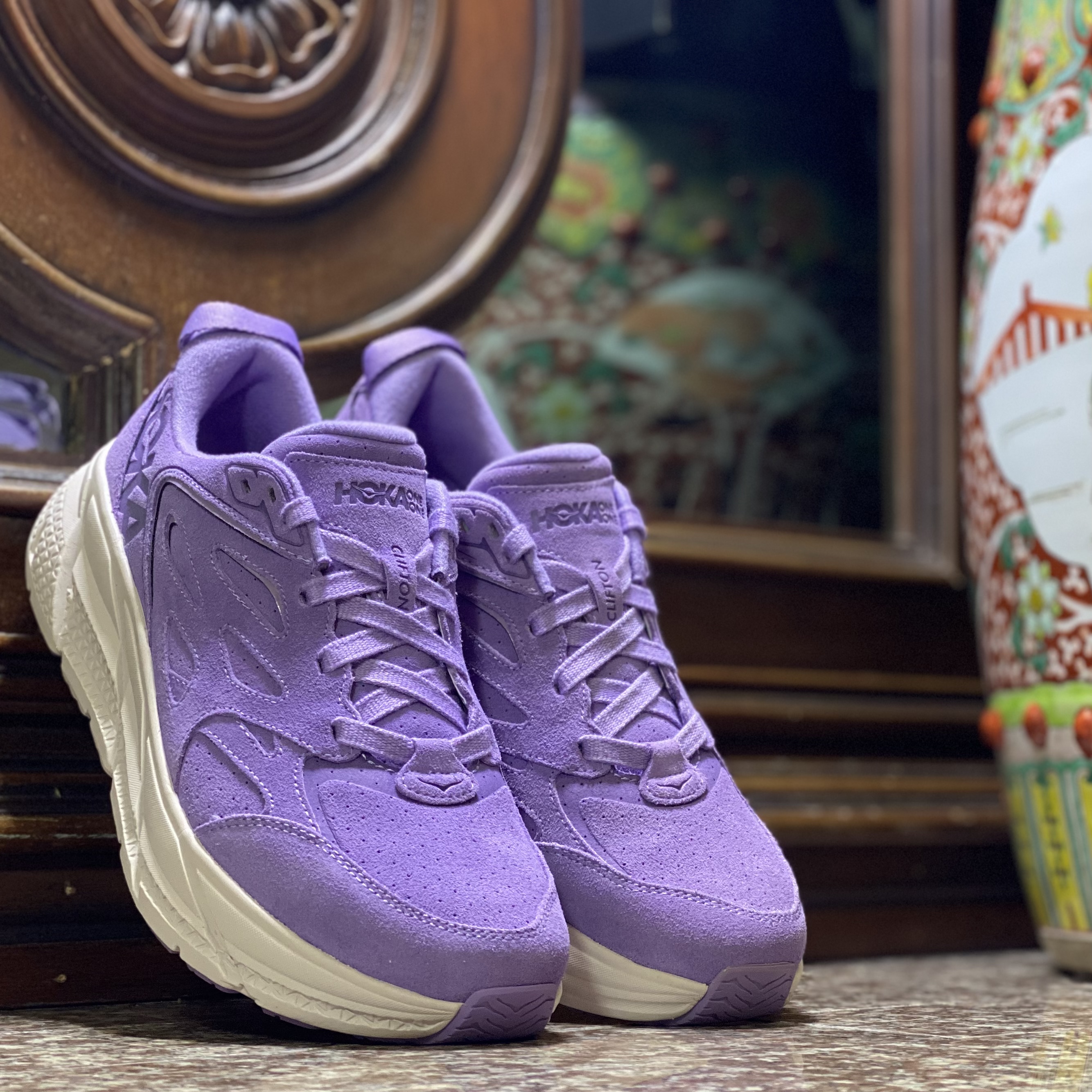 รองเท้า HOKA Clifton L Suede ‘Chalk Violet’ EXCLUSIVE (M9/9.5US)