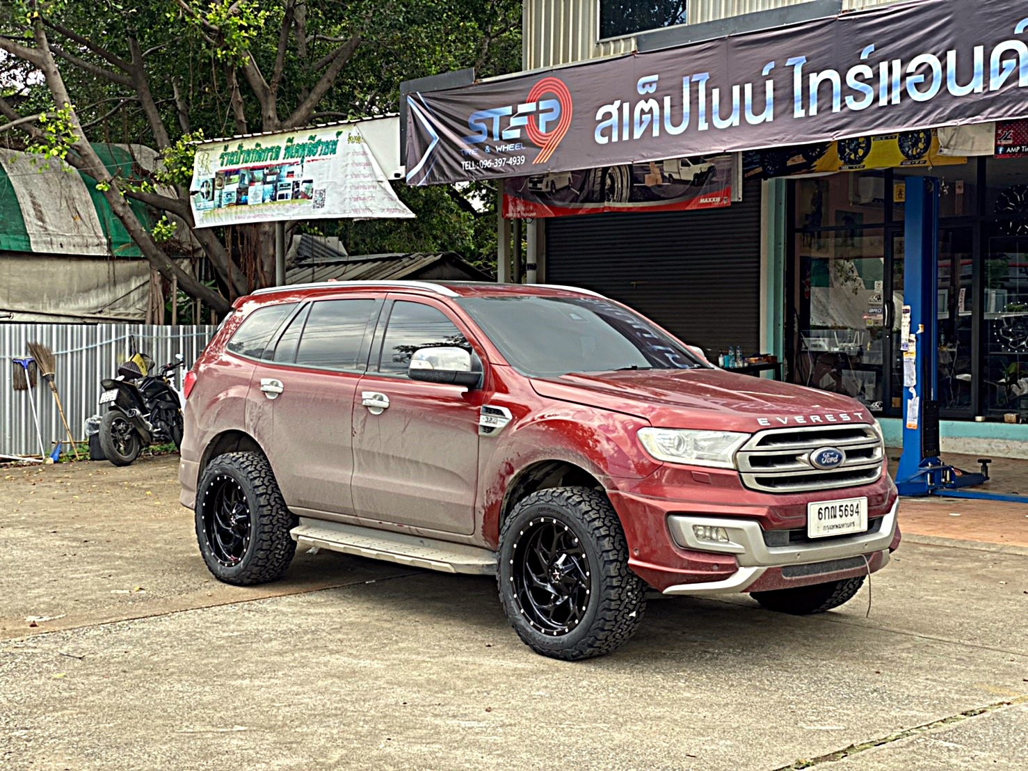 FORD EVEREST แต่งออฟโรดแบบไม่ยก