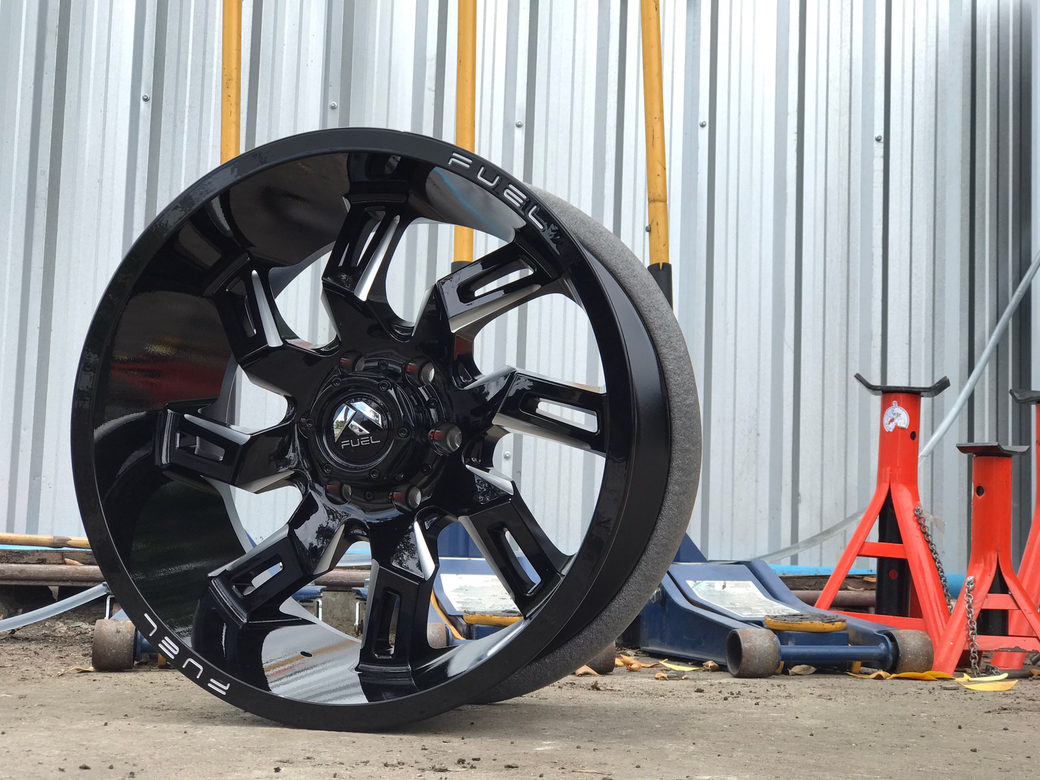 FUEL LOCKDOWN ขอบ20 ราคาพิเศษ