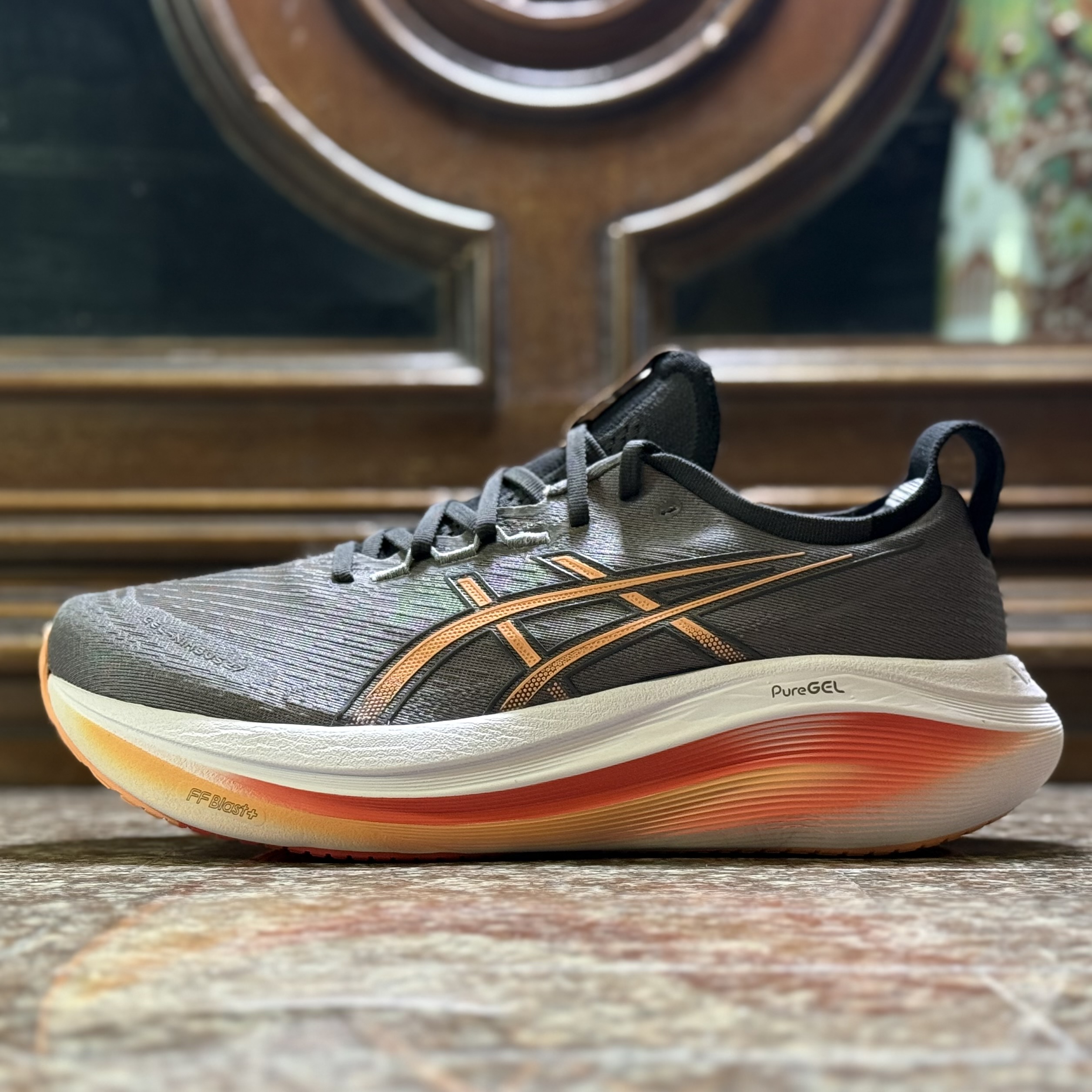 รองเท้าวิ่ง ASICS Gel Nimbus 27 #มือ2 (M10.5US)