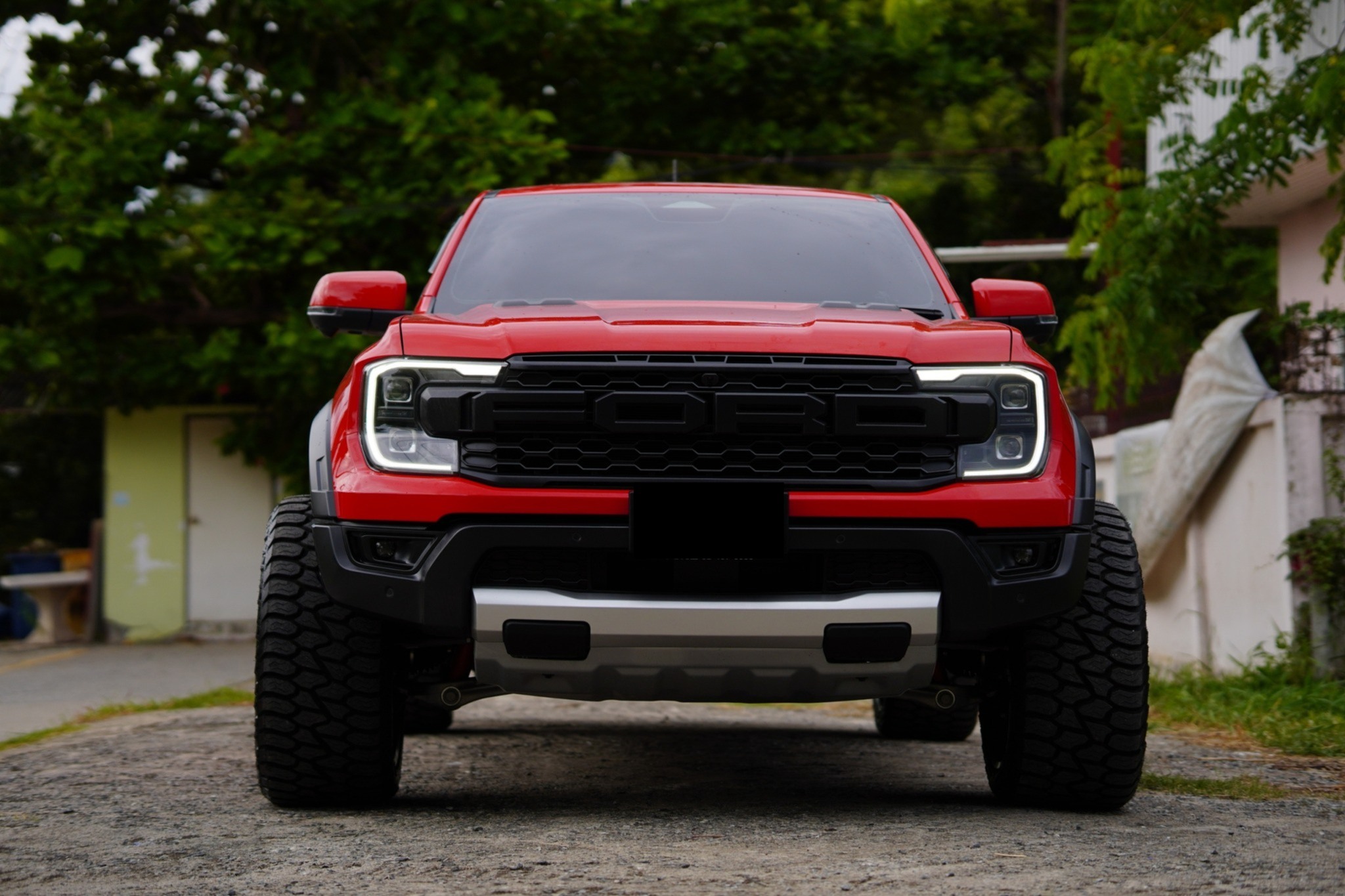 FORD RAPTOR กับล้อ HOSTILE ขอบ22 H120 Offse-44 ลึกสะใจ! พร้อมโปรโมชั่นพิเศษที่ STEP9