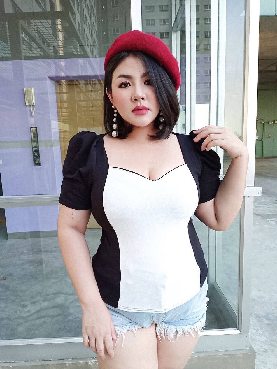 เสื้อสาวอวบสีทูโทน