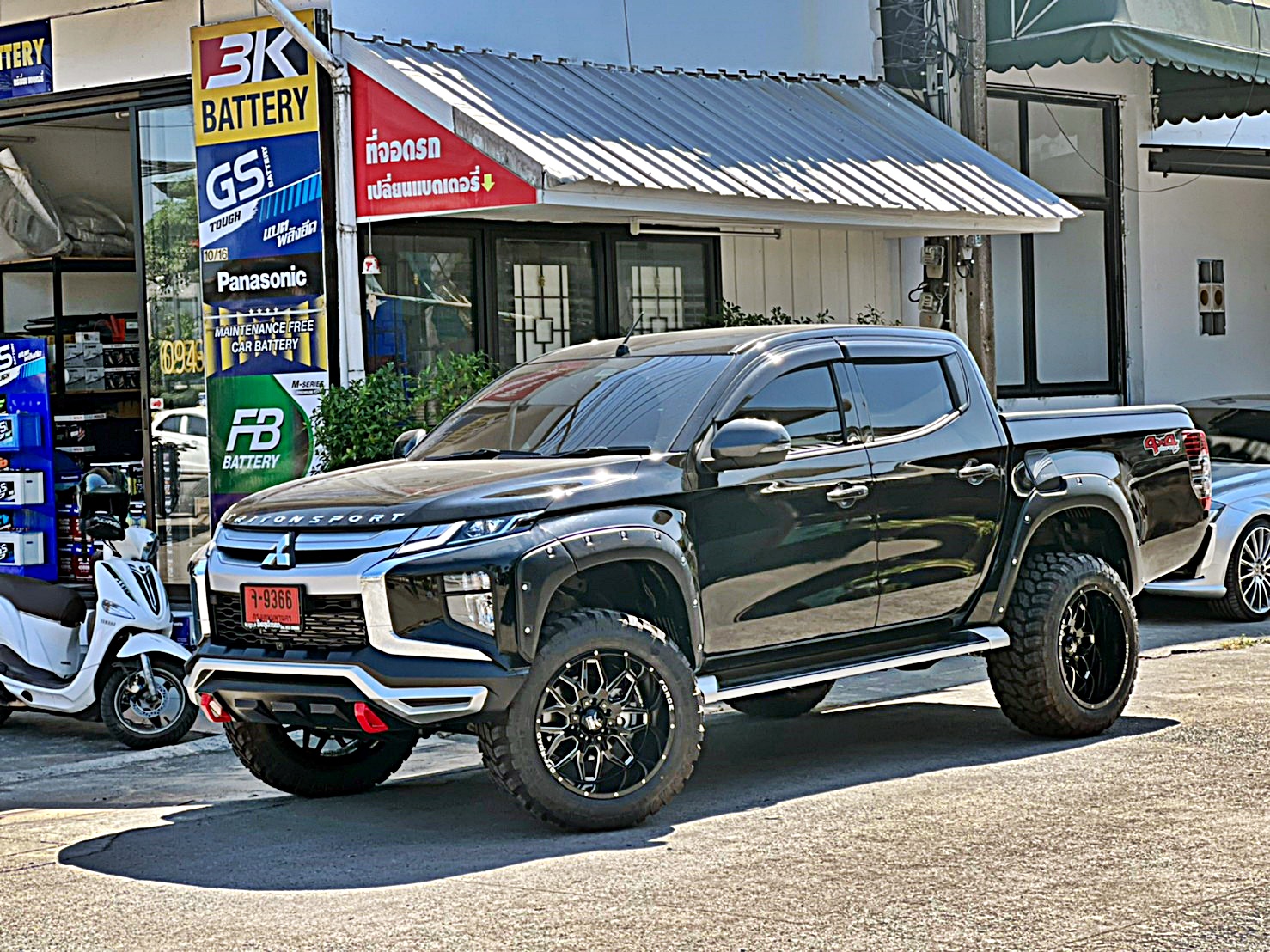 TRITON ทรงเมกา ล้อ FORCE ที่ STEP9