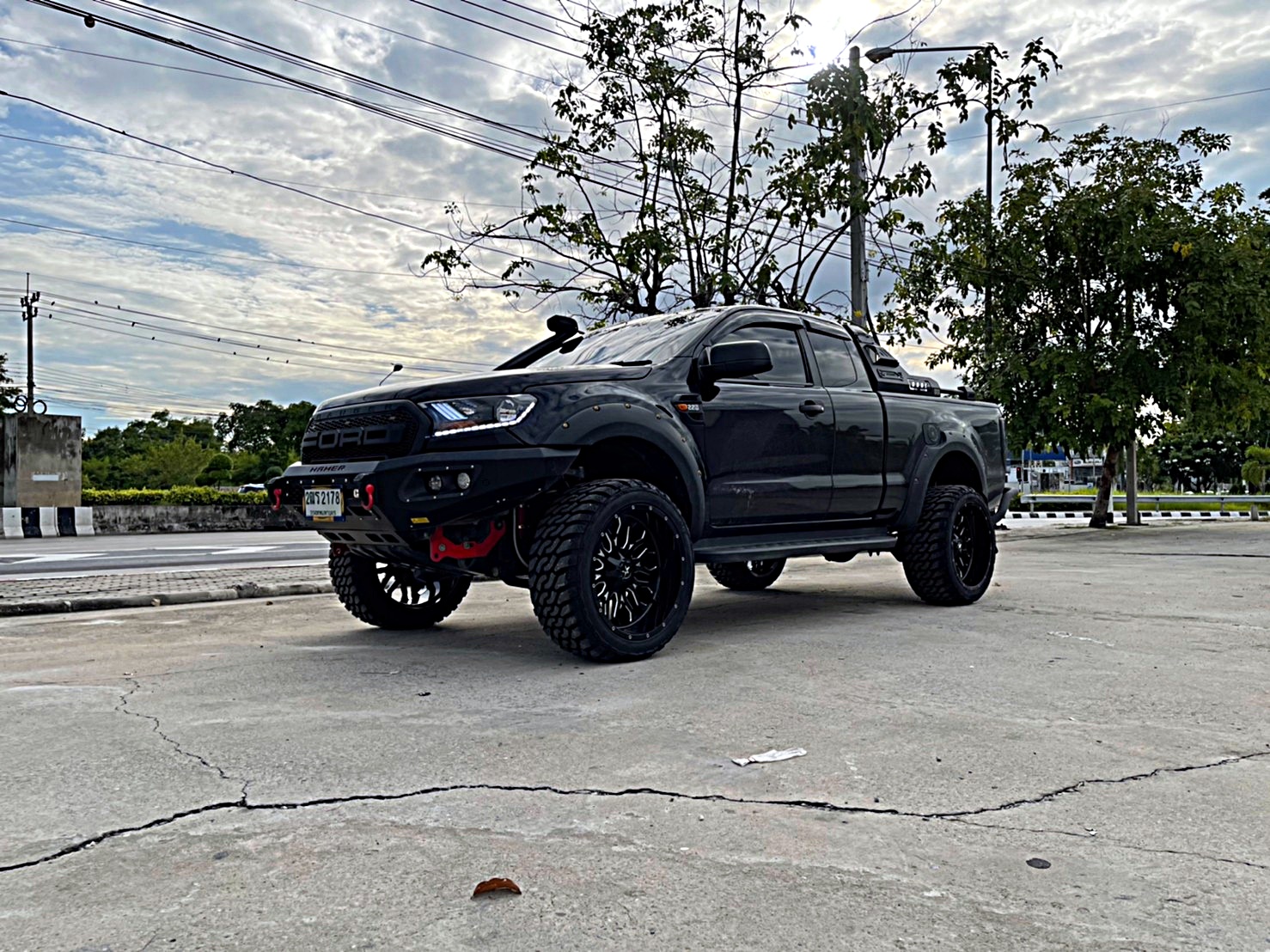 FORD RANGER จัดทรงเมกา ขอบ22 ที่ STEP9