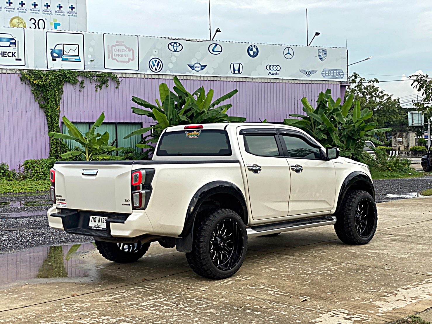 D-MAX ทรงเมกา มาไกลจากปราจีนบุรี