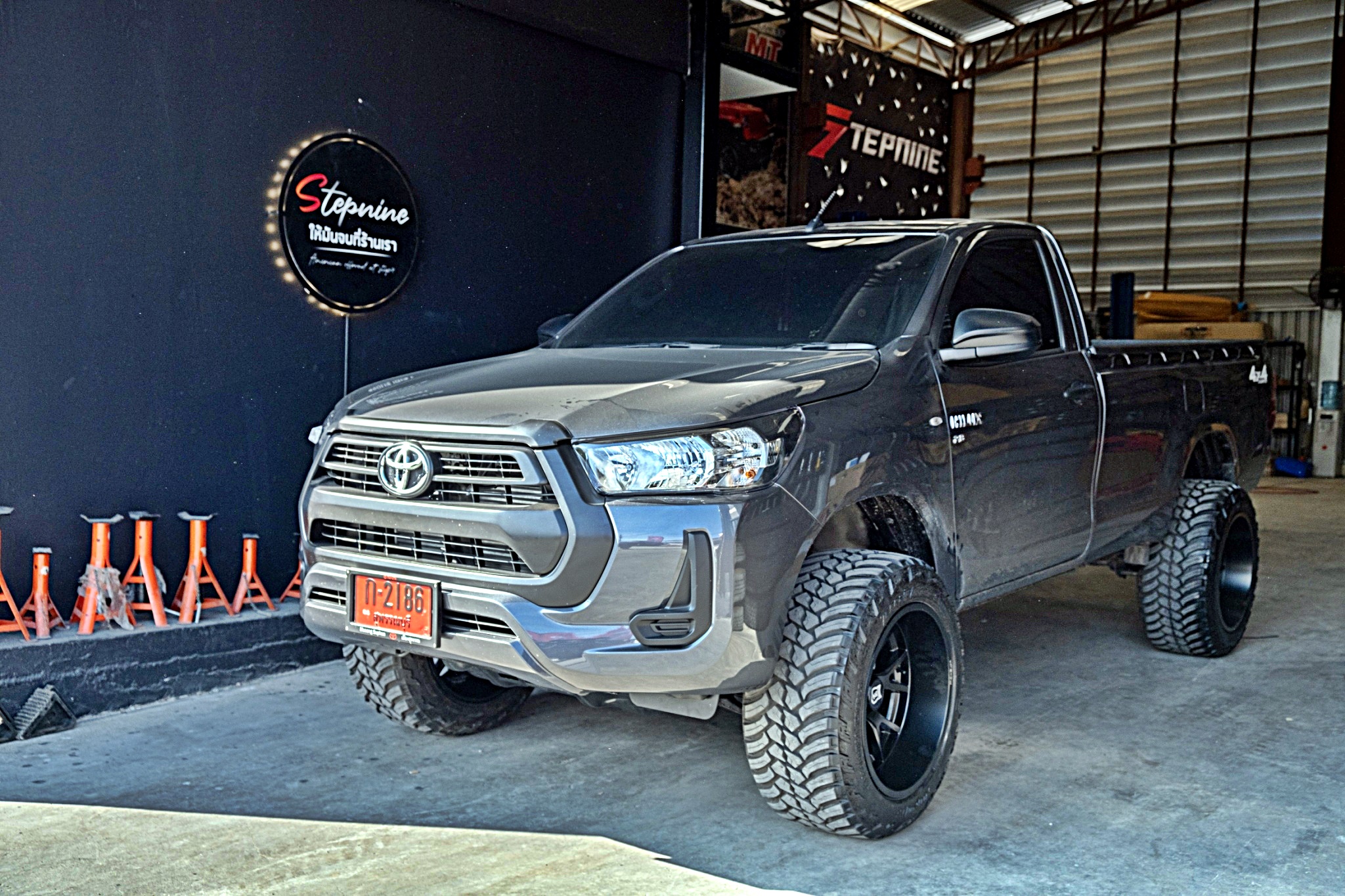 #TOYOTA_REVO_หัวเดียว จองคิวมาจากสุพรรณบุรี ทำทรงเมกาที่STEP9