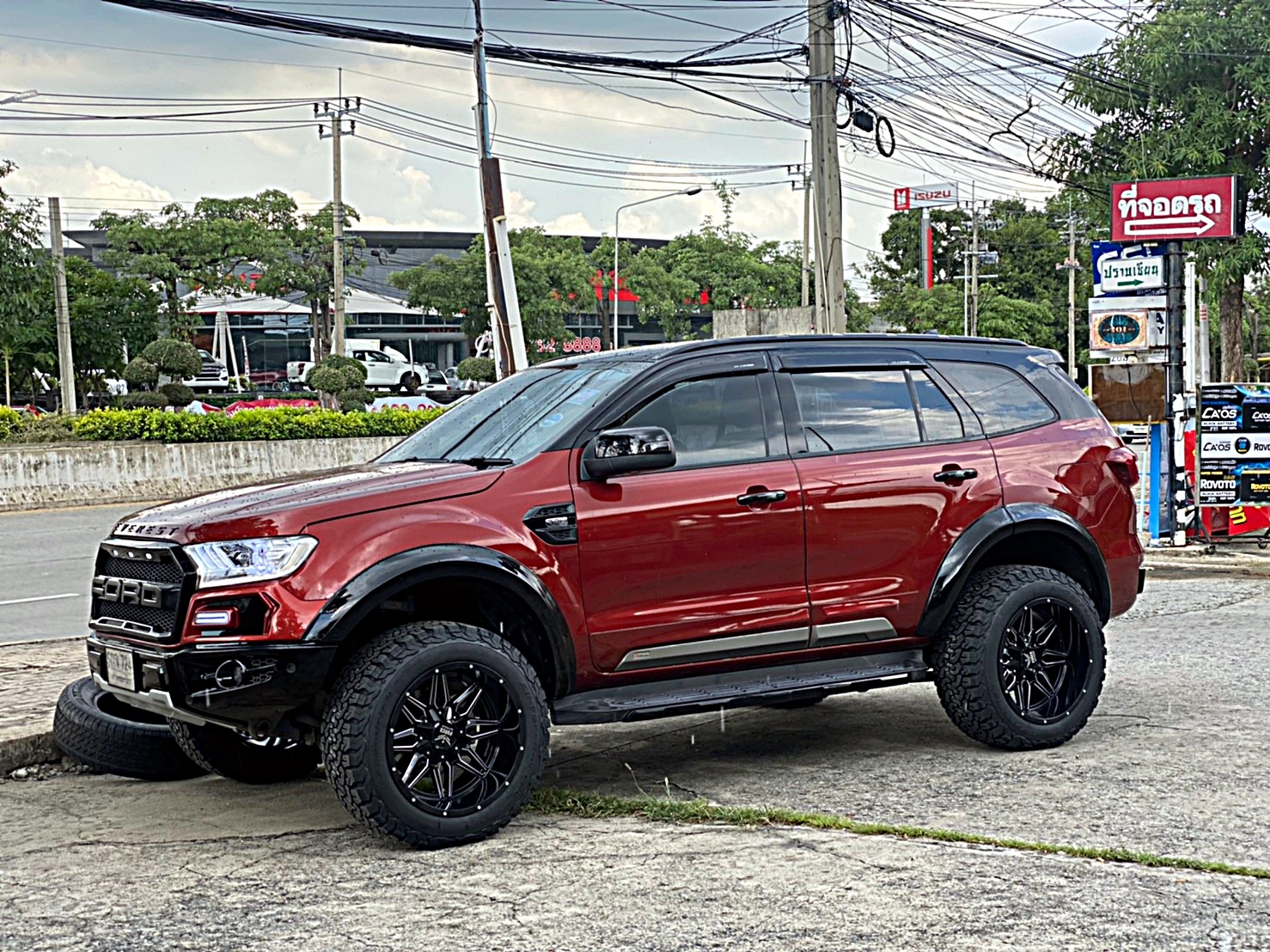 FORD EVEREST จัดทรงเมกาที่ STEP9