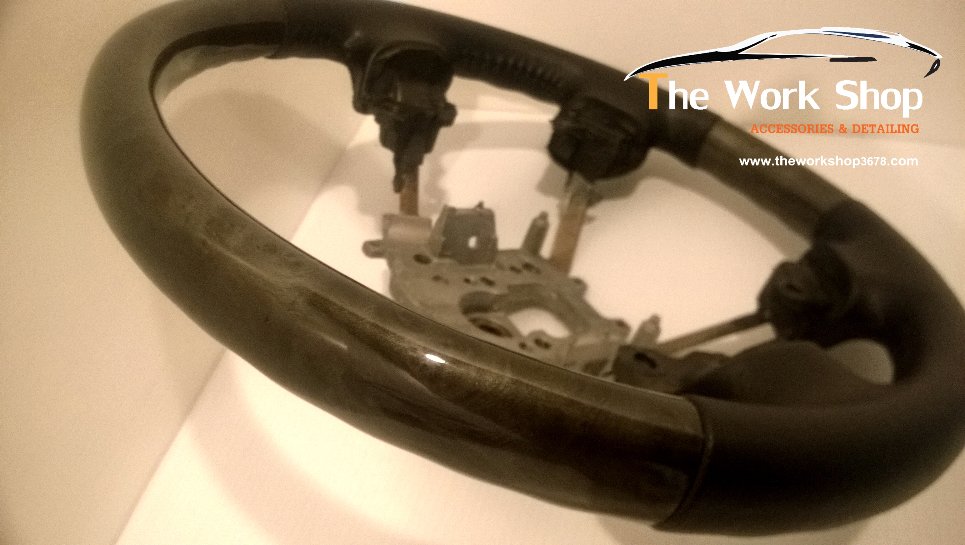 Black Piano Steering Wheel for H-1 - พวงมาลัยหุ้มหนัง และลายไม้สีดำแบบหรู