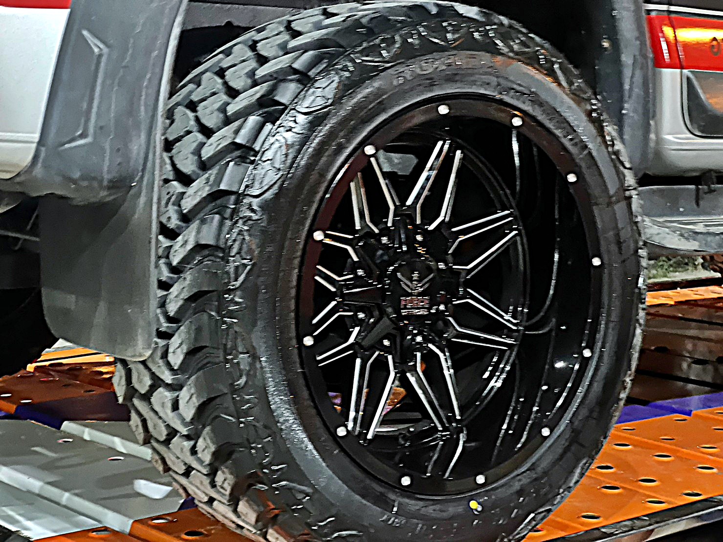 CHEVEROLET COLORADO ทรงเมกา แต่งที่ STEP9