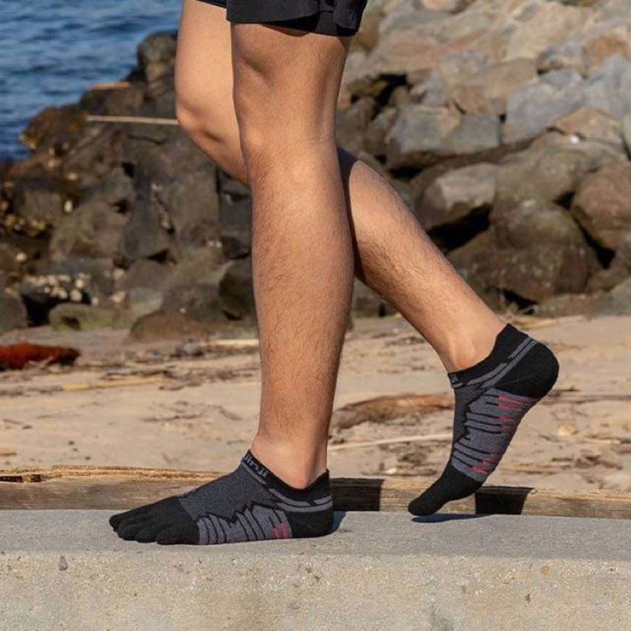 ถุงเท้าวิ่ง Injinji Performance Ultra Running Toe Socks ‘ONYX’ (M,L)