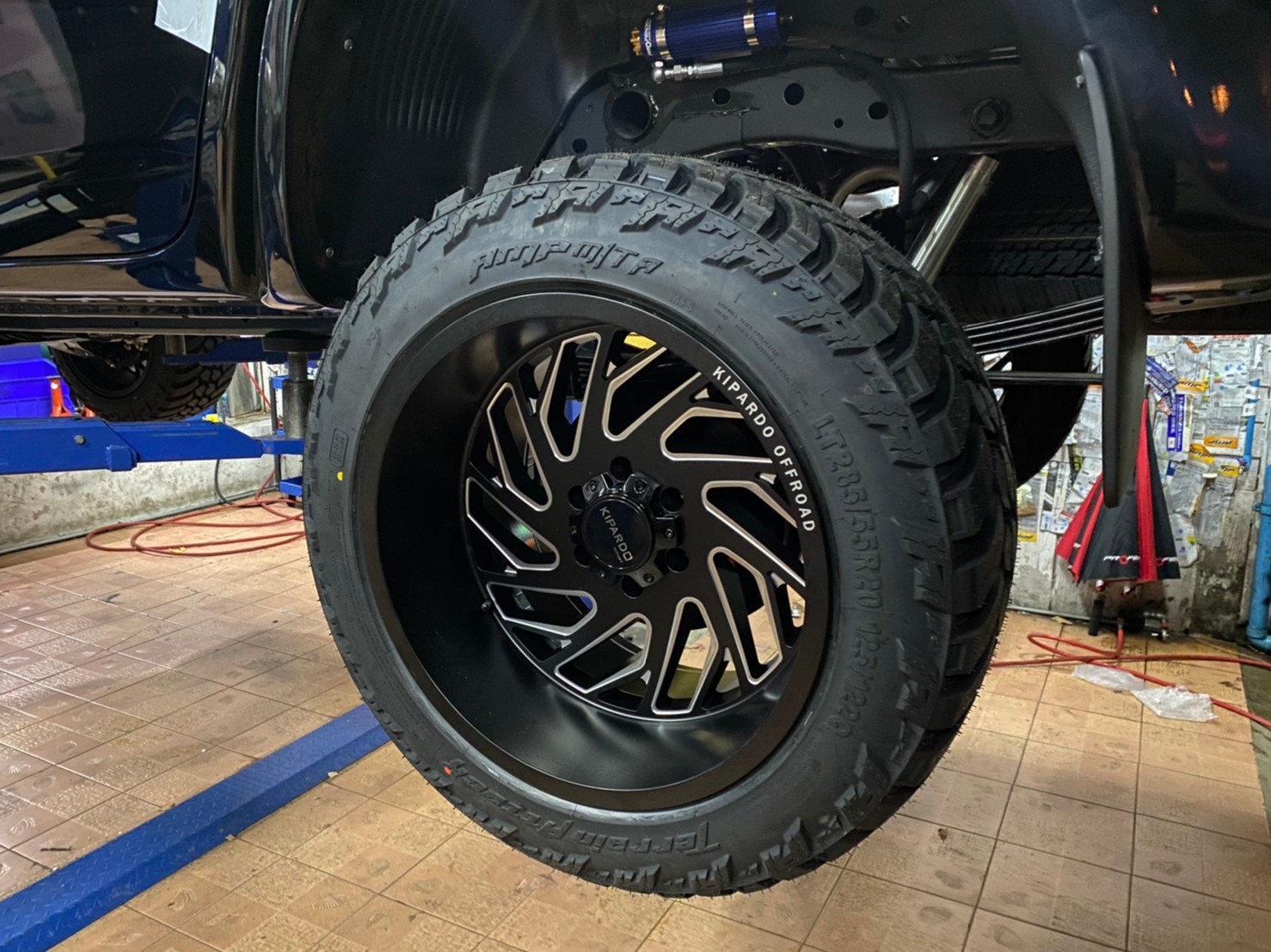 TRITON 4X4 จัดทรงเมกา