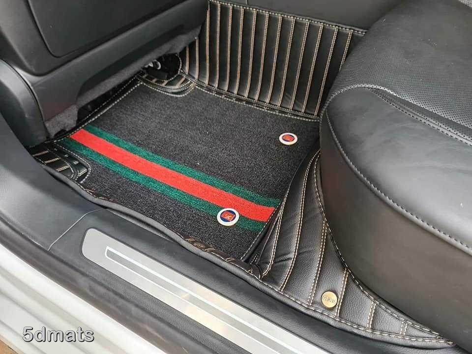 พรมปูพื้นรถยนต์ 5D AUDI A8 ปี2018-24 พรม5D ลายตรง สีดำด้ายครีม เสริมใยดักฝุ่น เข้ารูป เต็มคัน