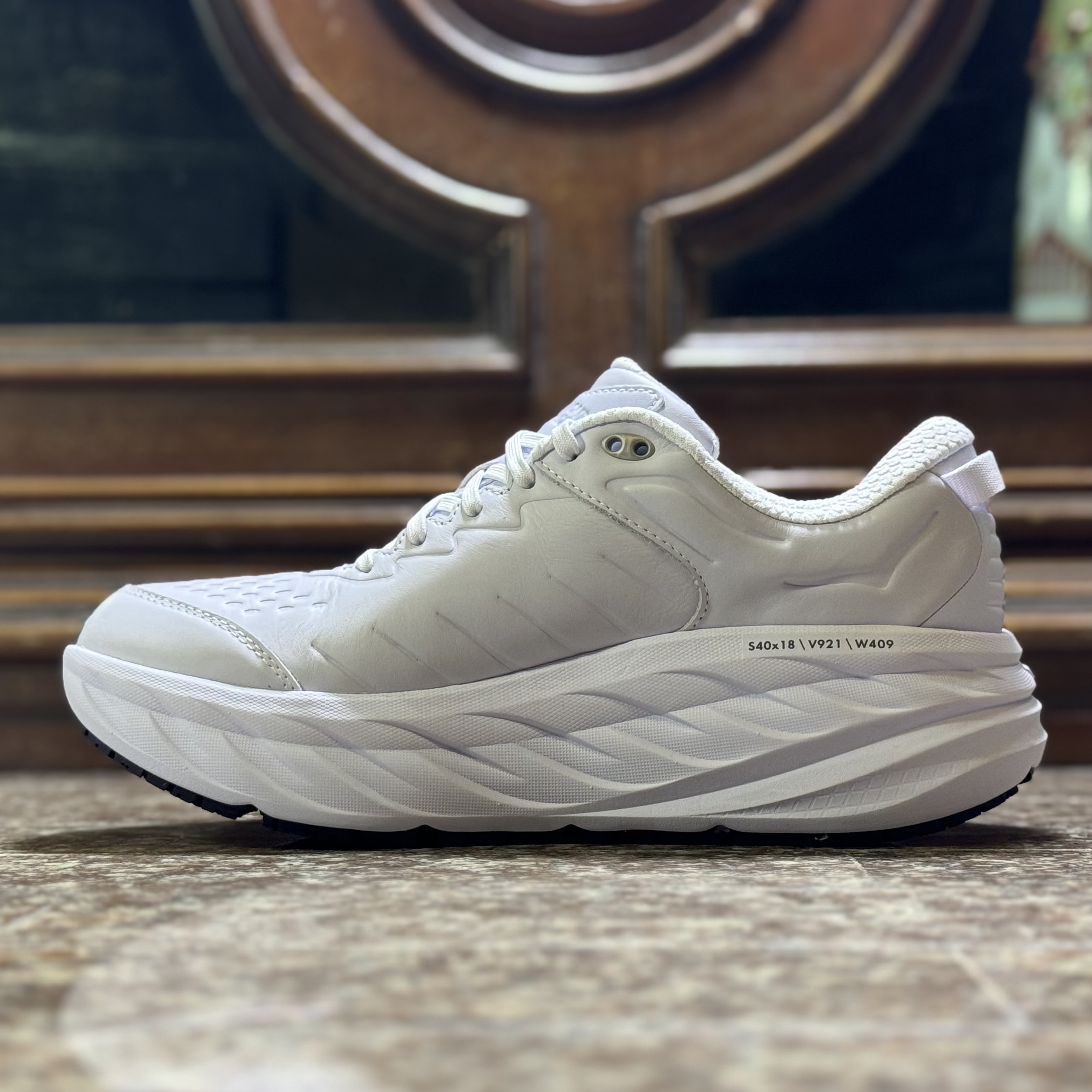 รองเท้า HOKA Bondi SR ‘TripleWhite’ (M10.5US)