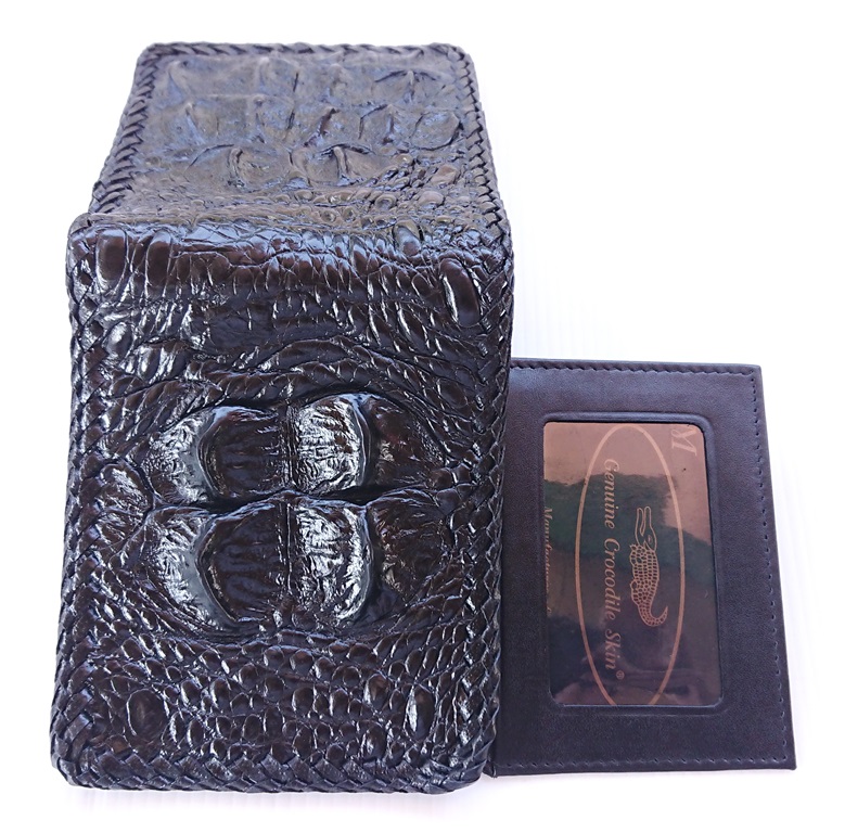 กระเป๋าสตางค์หนังจระเข้แท้ ส่วนโหนก สีดำ ถักขอบ