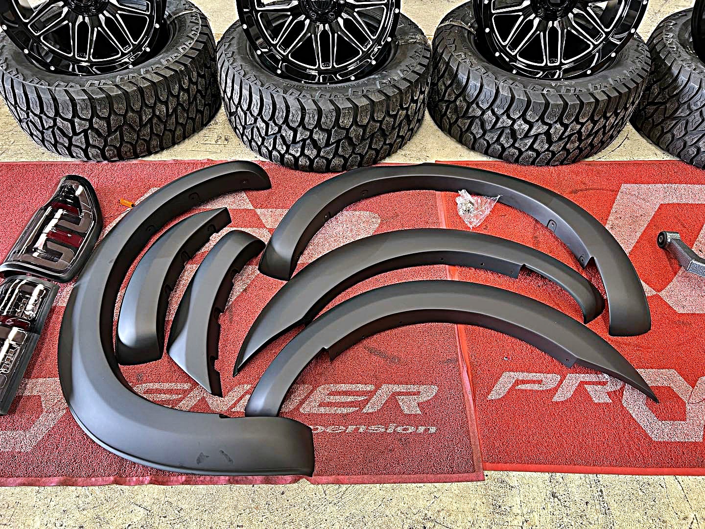 FORD_RANGER_จองคิวมาจากระยอง แต่งทรงเมกาที่ STEP9