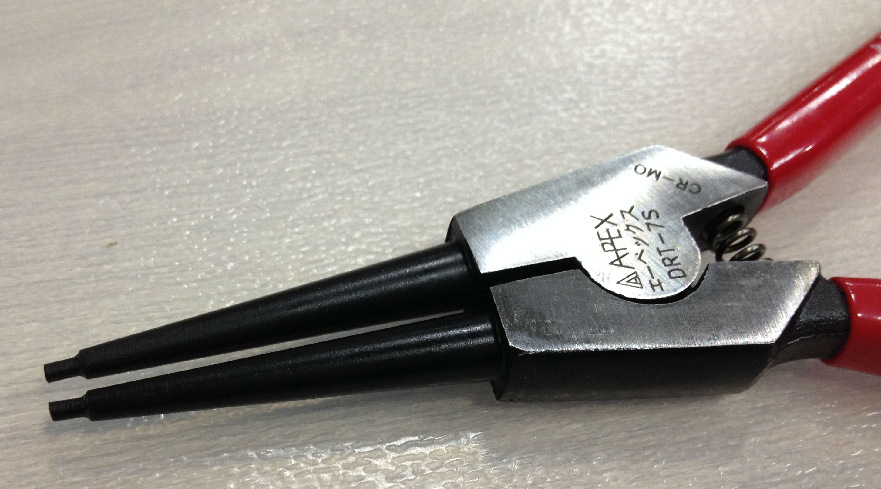 คีมถ่างแหวนล็อคนอกปากตรง ขนาด 7 นิ้ว ยี่ห้อ APEX