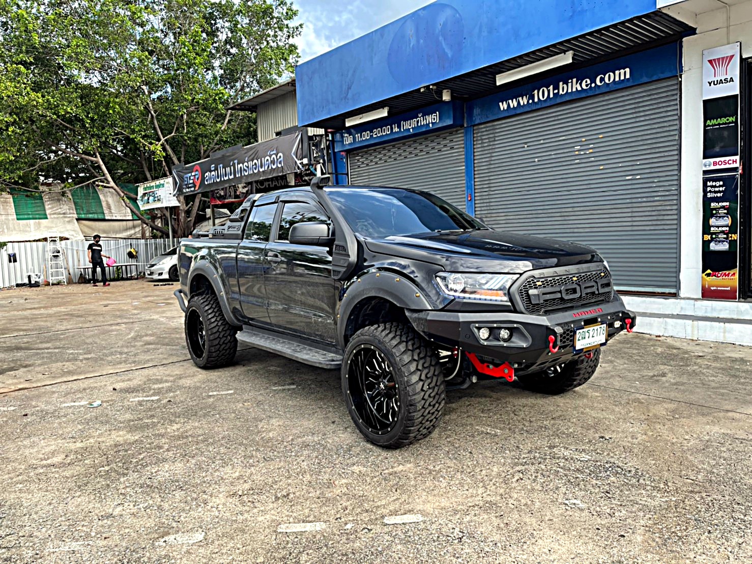 FORD RANGER จัดทรงเมกา ขอบ22 ที่ STEP9