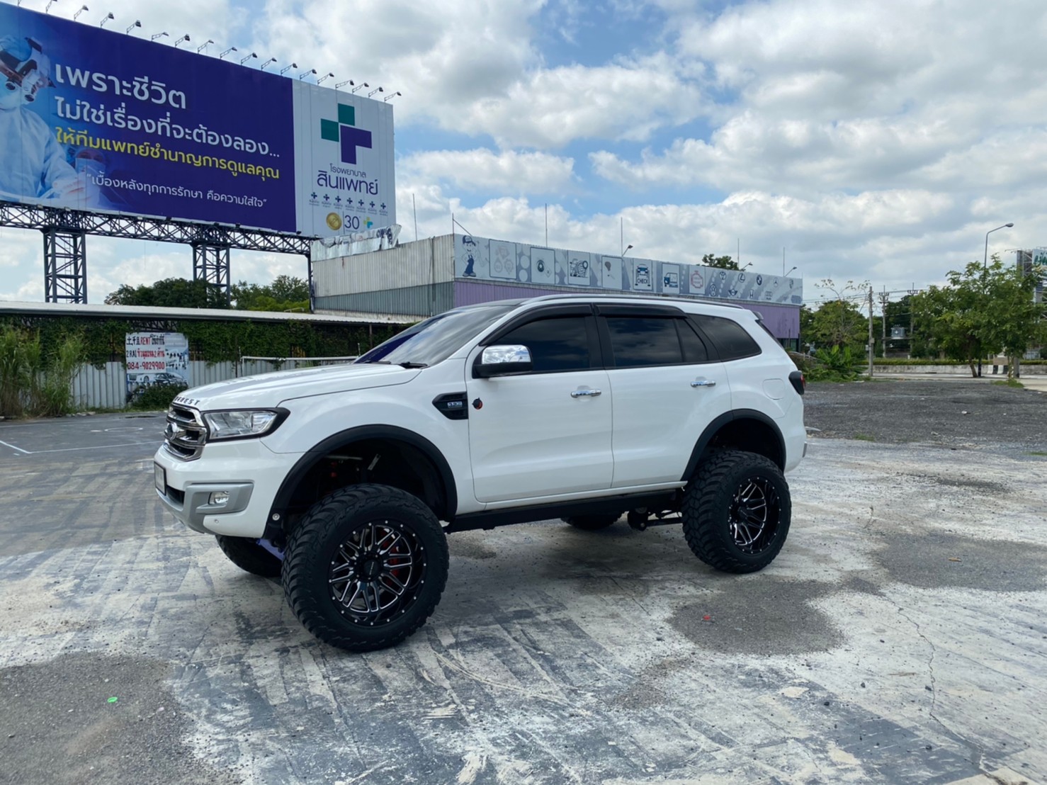 FORD EVEREST ยก6นิ้ว จัด FULLSET ที่ STEP9