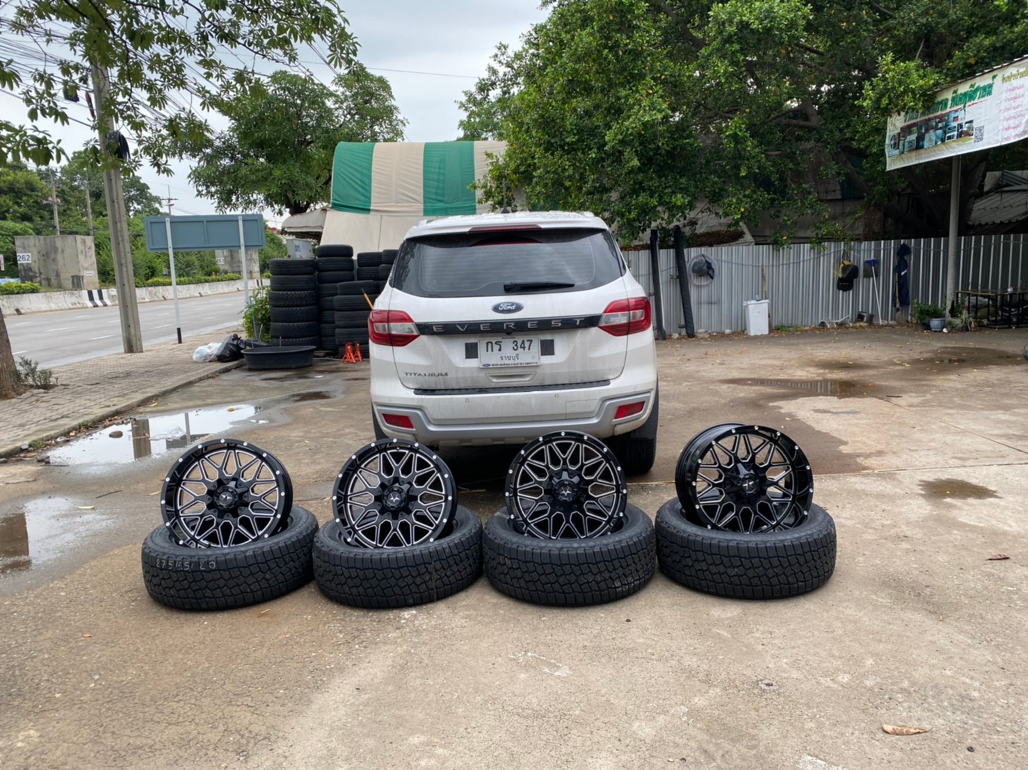 FORD EVEREST แบบไม่ยก