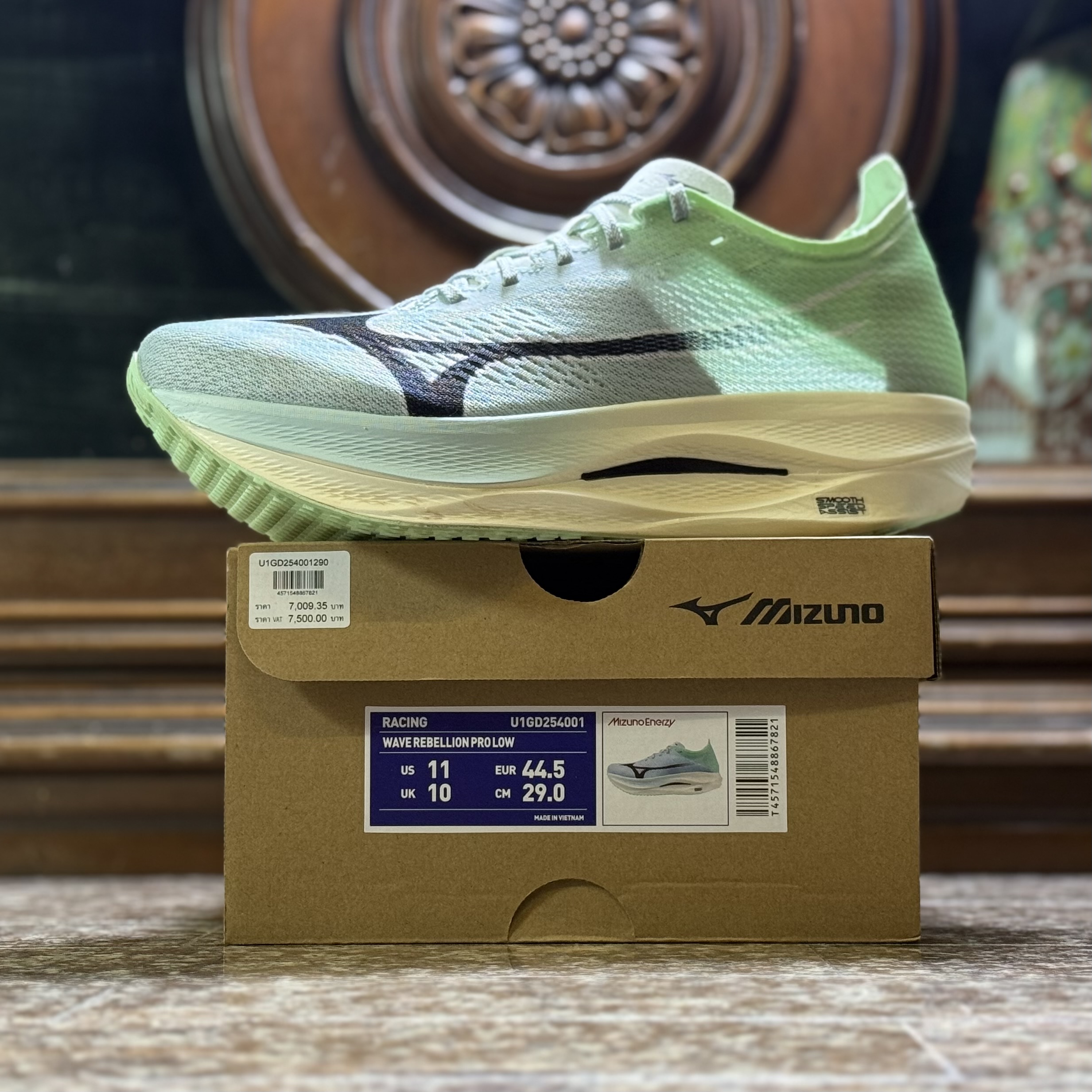 รองเท้าวิ่ง Mizuno Wave Rebellion Pro Low (M7.5/9US)