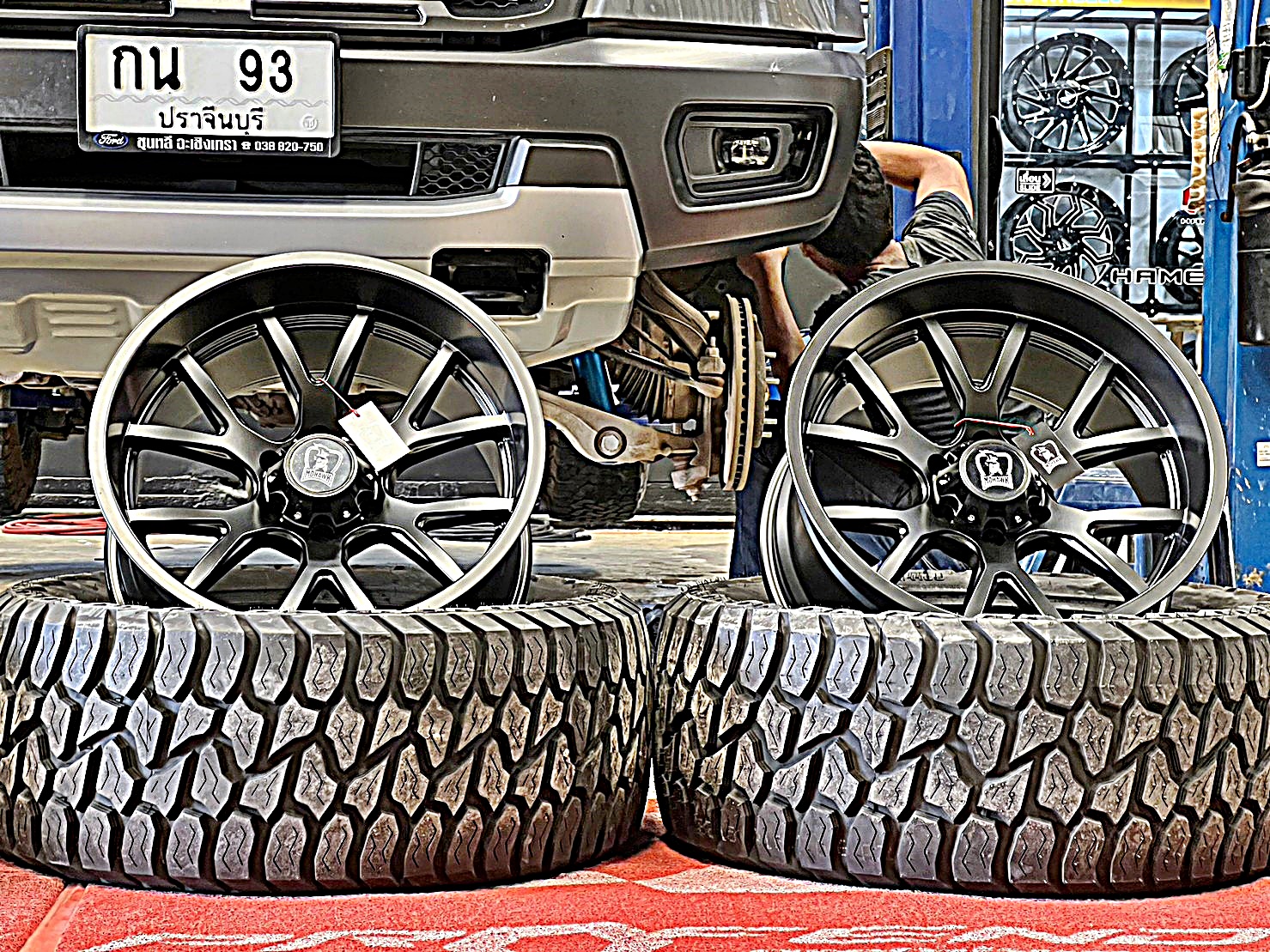 FORD RAPTOR ล้อยาง ทรงเมกา ที่ STEP9