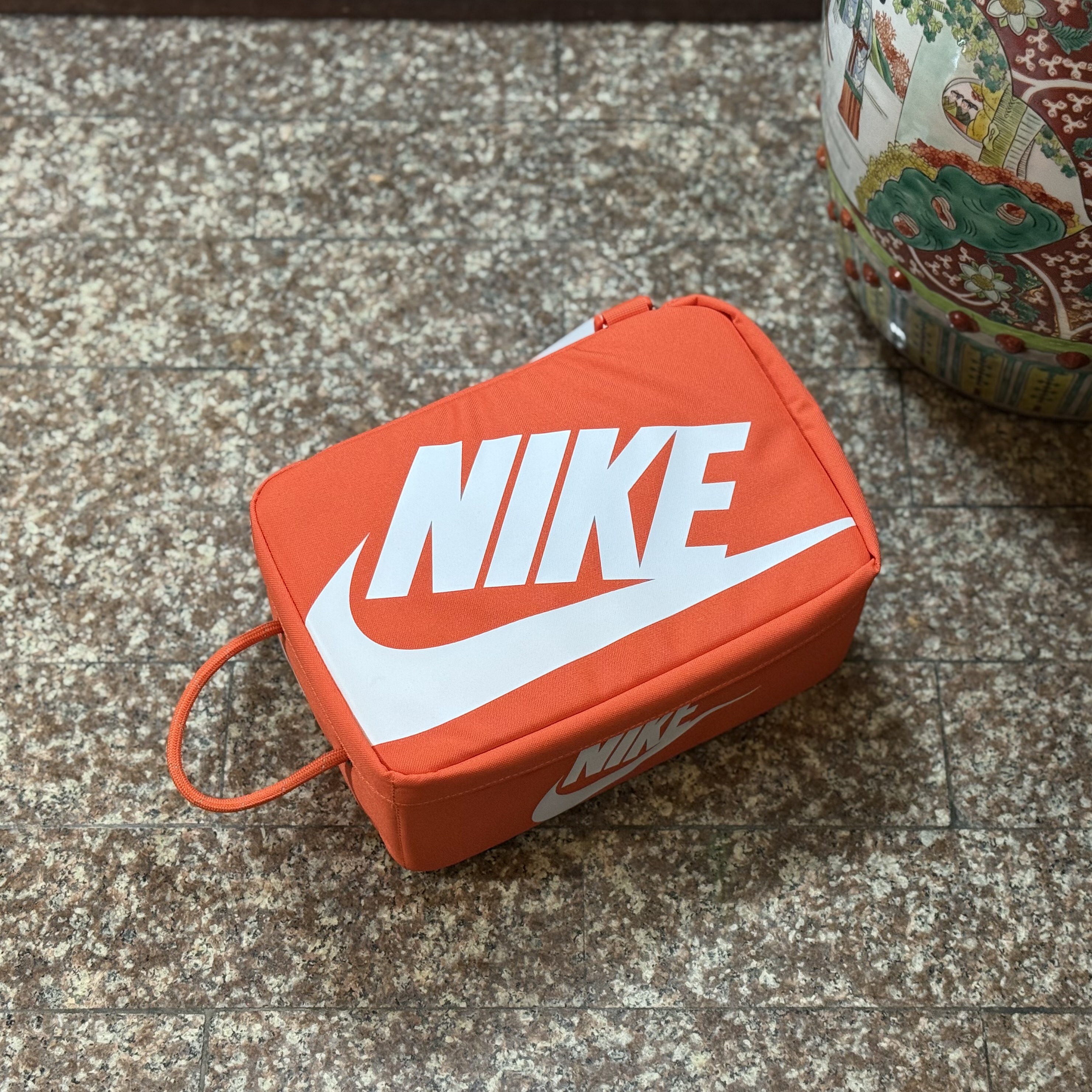 กระเป๋า Nike ShoeBox Bag 8L ‘ORANGE’