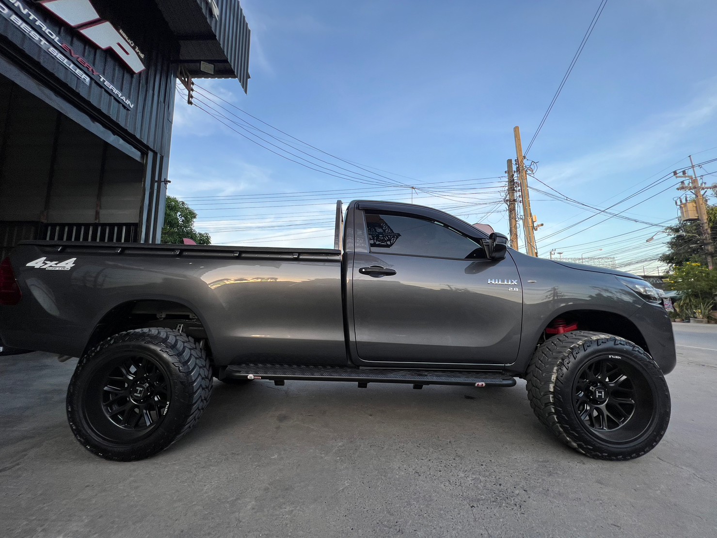 TOYOTA REVO หัวเดียว ทรงเมกา ที่ STEP9