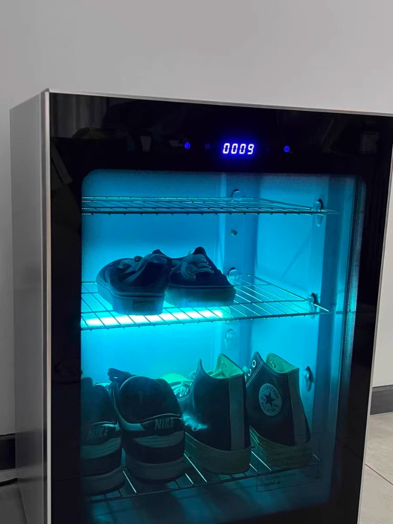 เครื่องอบรองเท้าอัจฉริยะ (Shoe Dryer and Sterilizer)