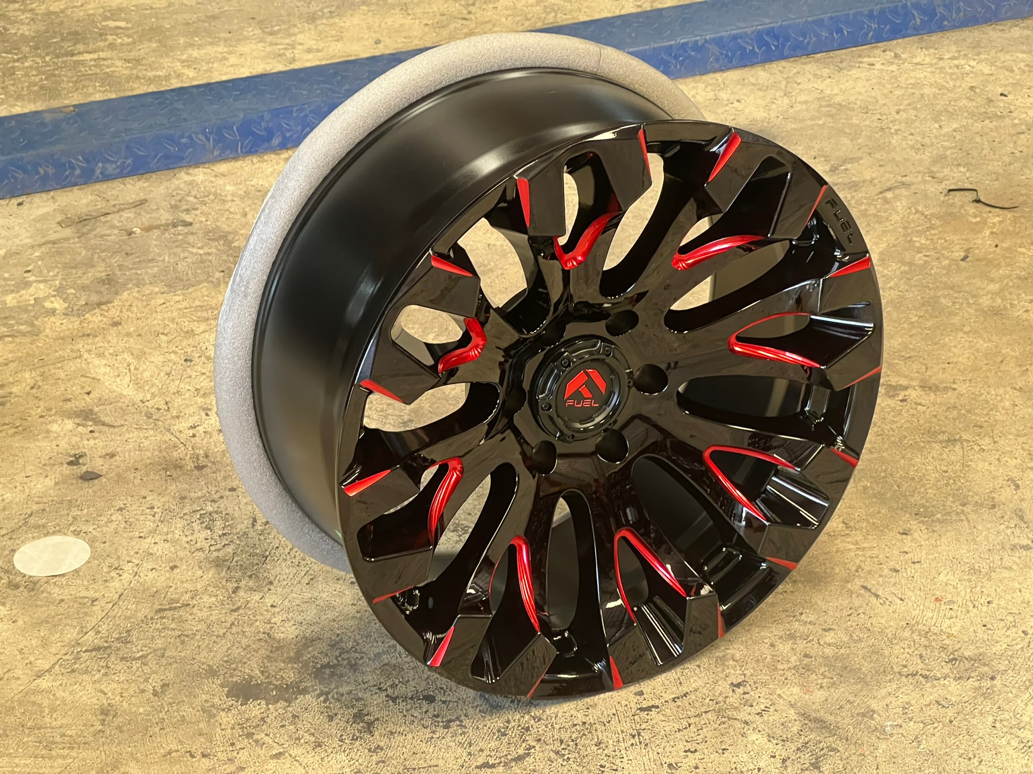 ล้อแท้ FULE GLOSSY BLACK 20x9 ET+1 6x139.7