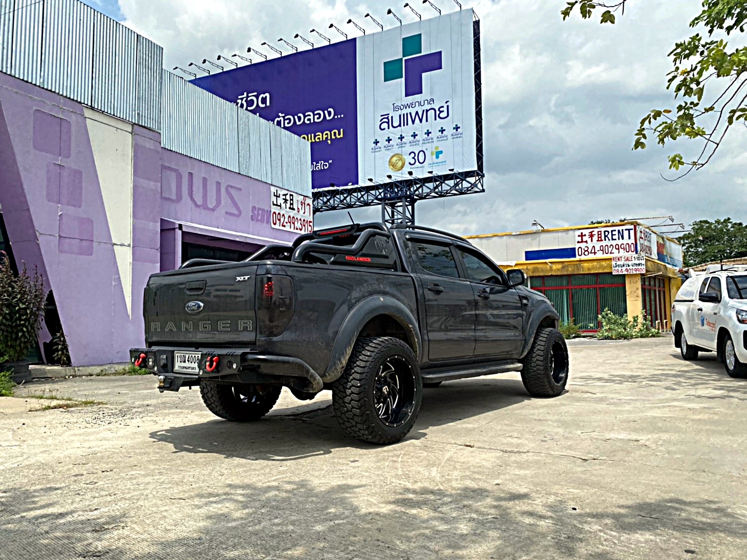 FORD จัดชุดใหม่ ทรงเมกาที่ STEP9