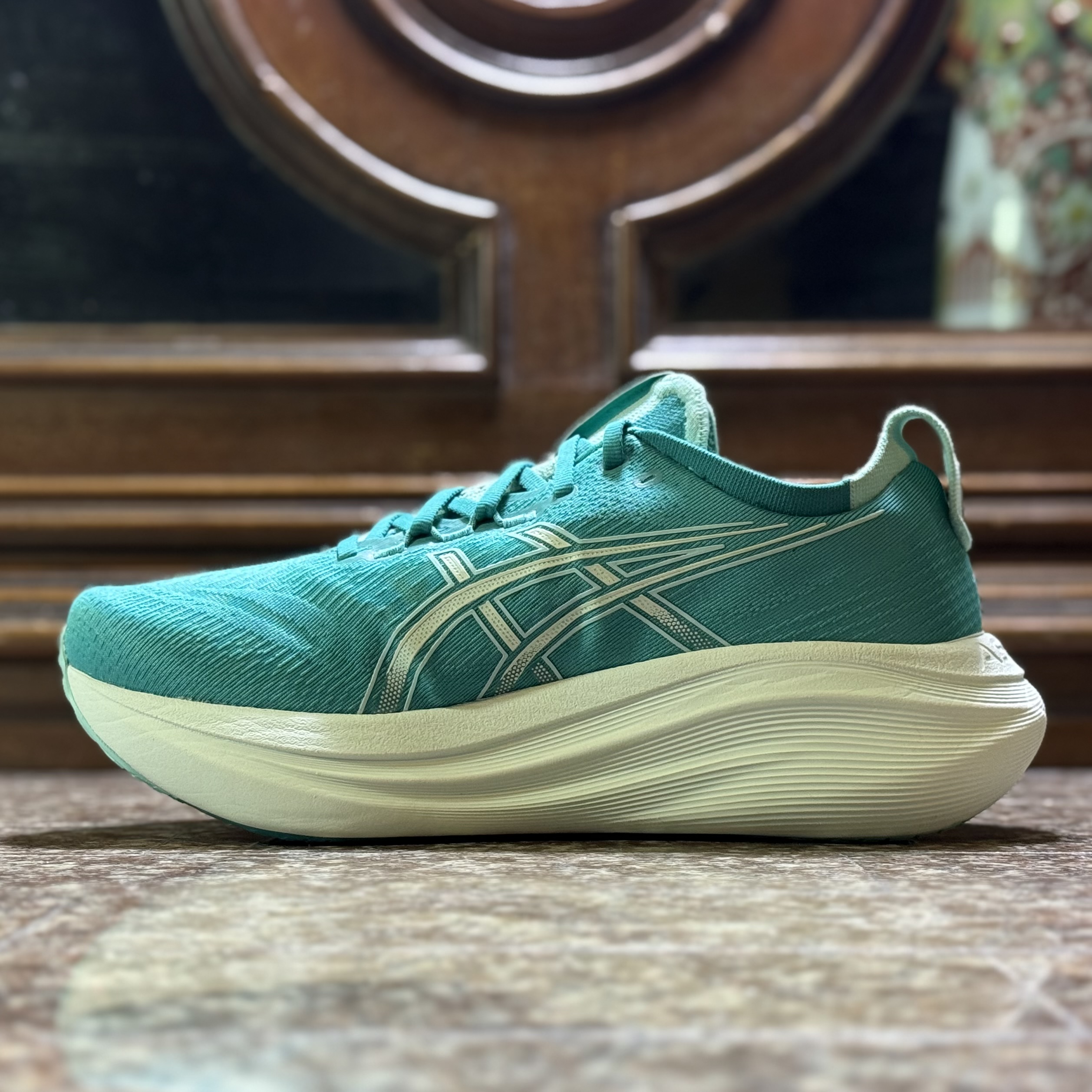 รองเท้าวิ่ง ASICS Gel Nimbus 27 #มือ2 (W10US)
