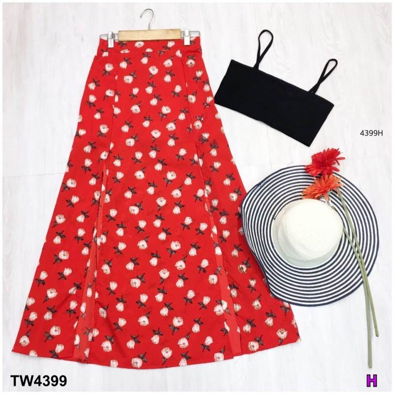 set 2 ชิ้น เสื้อสายเดี่ยว กับ กระโปรงผ่าหน้า