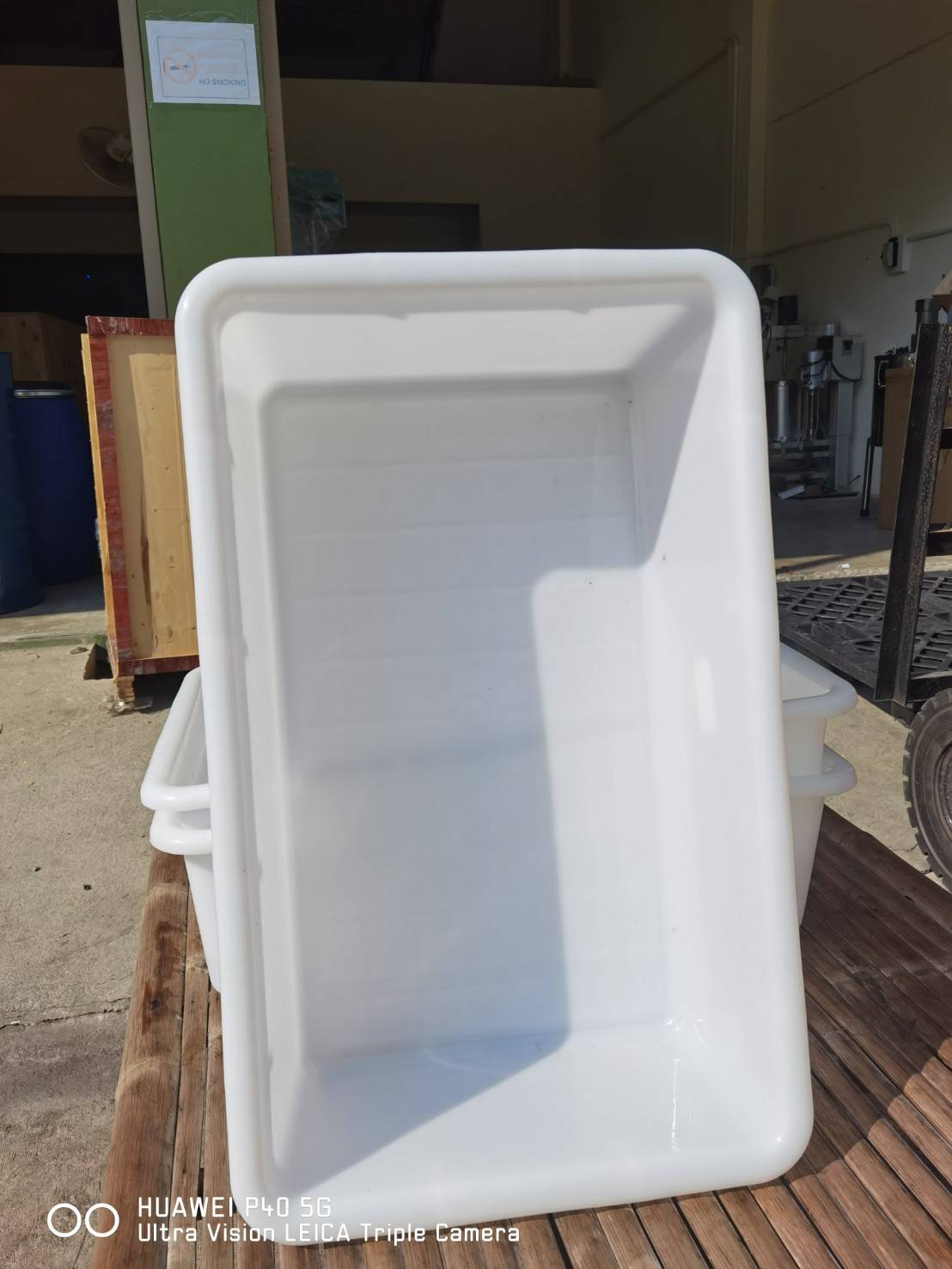 🌈ถาดตะกร้าพลาสติกทึบสีขาวทรงสี่เหลี่ยม ตะกร้าเก็บของ เนื้อ PP PE แข็งแรงทนทาน Plastic tray