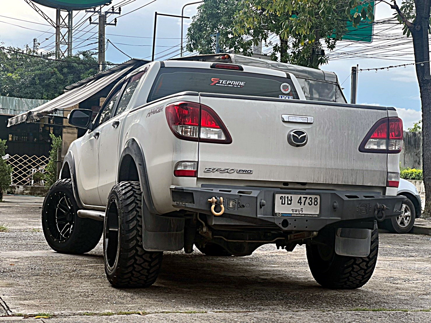 ตัวอย่างการแต่งรถแนวเมกา สำหรับ MAZDA