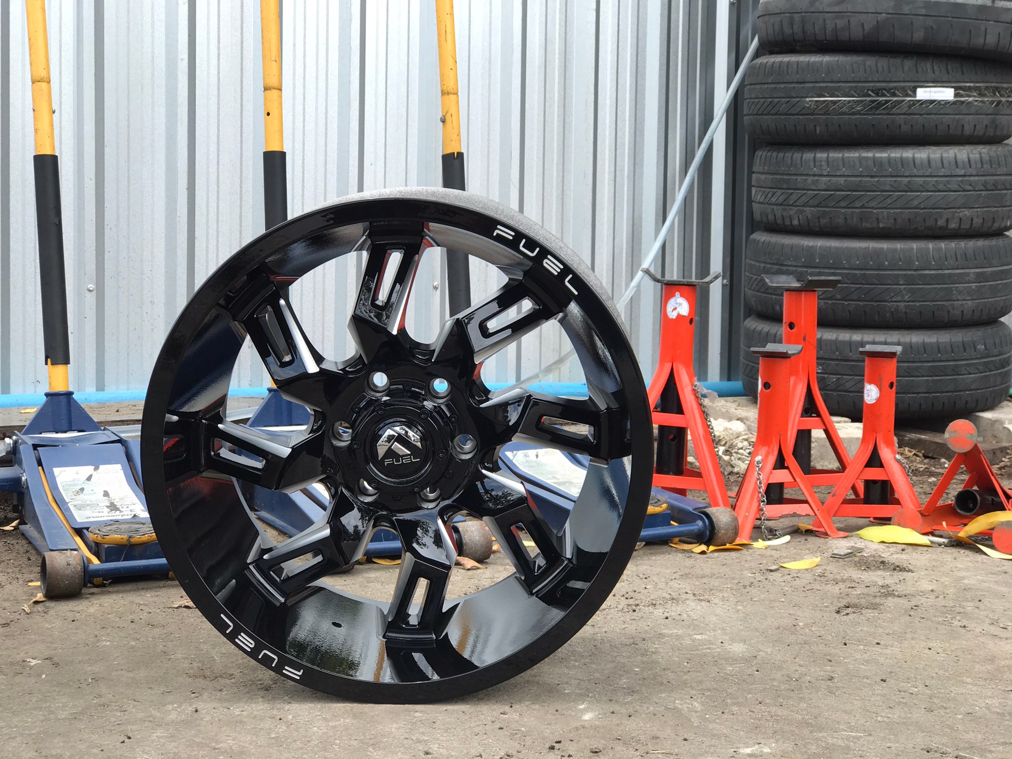 FUEL LOCKDOWN ขอบ20 ราคาพิเศษ